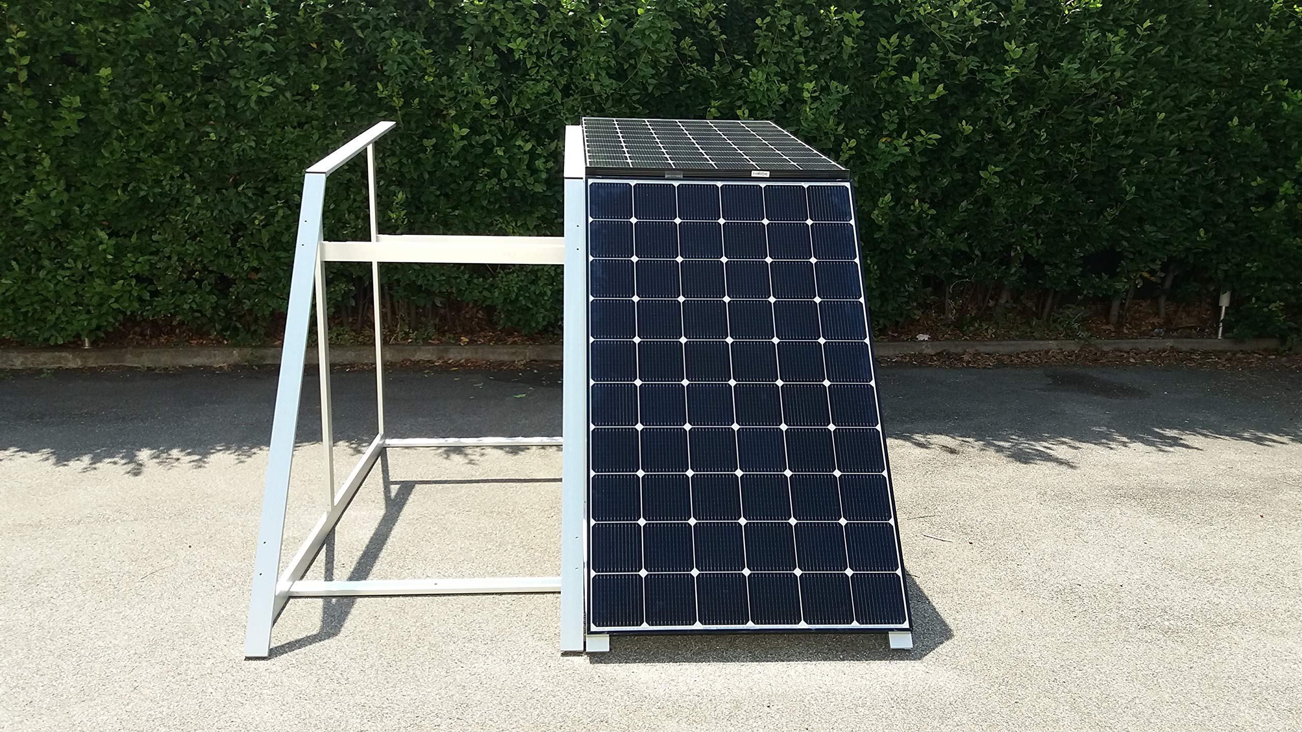 struttura accoppiabile ed orientabile per pannelli solari fotovoltaici. che consente il posizionamento a terra in giardino, su piazzali o tetti piani, tecnidea S1solar