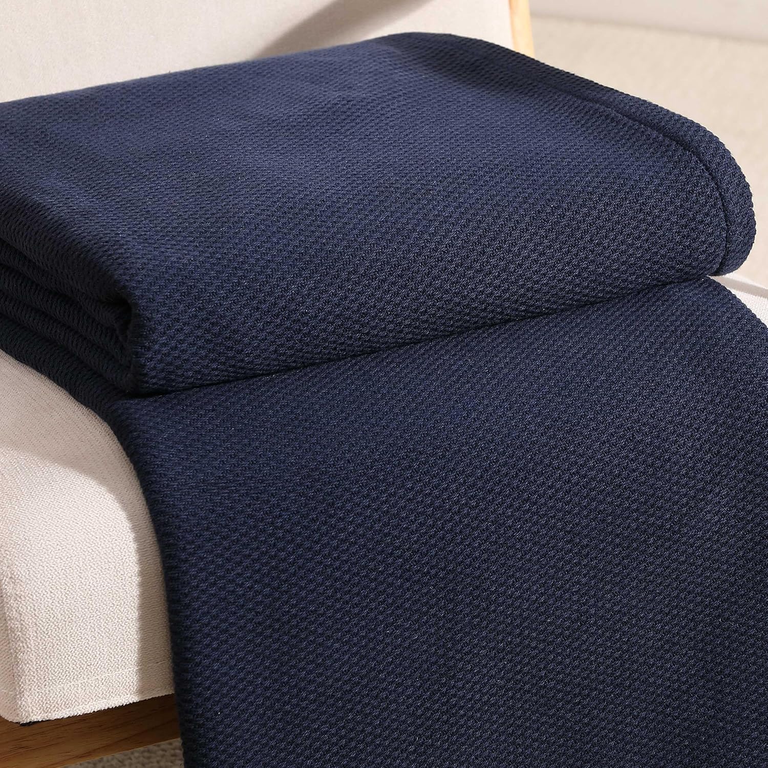 Tommy Hilfiger - Queen Cotton Blanket, Textured Pique Weave Bedding, Medium Weight Soft Blanket, Anti-Pilling & Fade Resistant, Ideal for Layering, Oeko-TEX Certified (Navy)
