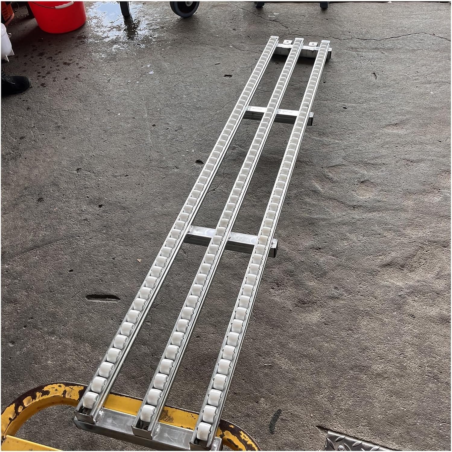 Convoyeur par gravité Convoyeur à gravité léger, glissières de convoyeur à Rouleaux en Plastique ABS Non alimentées, Cadre en Acier antirouille, for Cours et fermes(Silver-(w) 50cm,(L) 200cm)