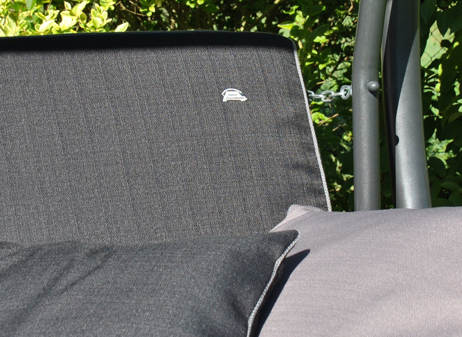 ANGERER Hollywoodschaukel Royal grau | Gartenschaukel Made in Germany, Schaukel zum Sitzen, Liegen und Entspannen, inklusive Bett-Funktion, einfache Montage