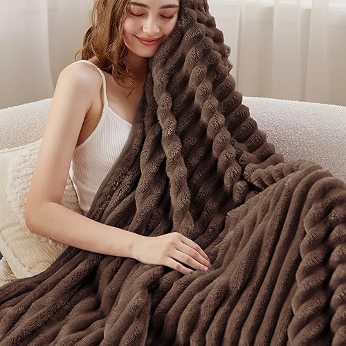 Miniatura 290 de Bedsure GentleSoft Twin Blanket for Couch - Cozy Soft Blankets for Women, Cute Small Fleece Throws for Girls, Light Grey, 60x80 Inches