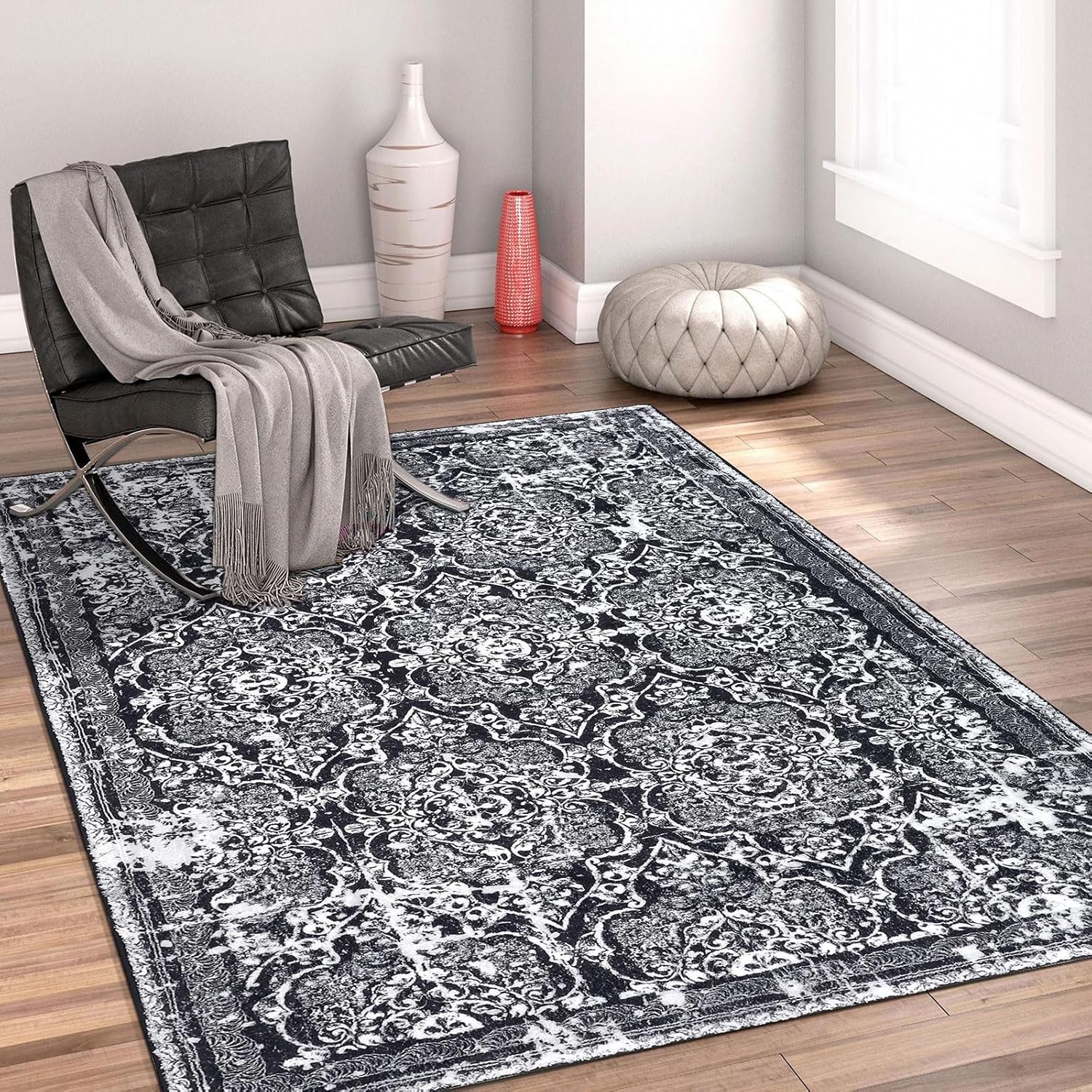 Vaukki Living Room Rug, Vintage Shaggy Soft Laundry Rug, Non Slip Kitchen Area Mat, Washable Farmhouse Bedroom Area Carpet for Bathroom, Kitchen and Kidsroom (3'x5', Black)