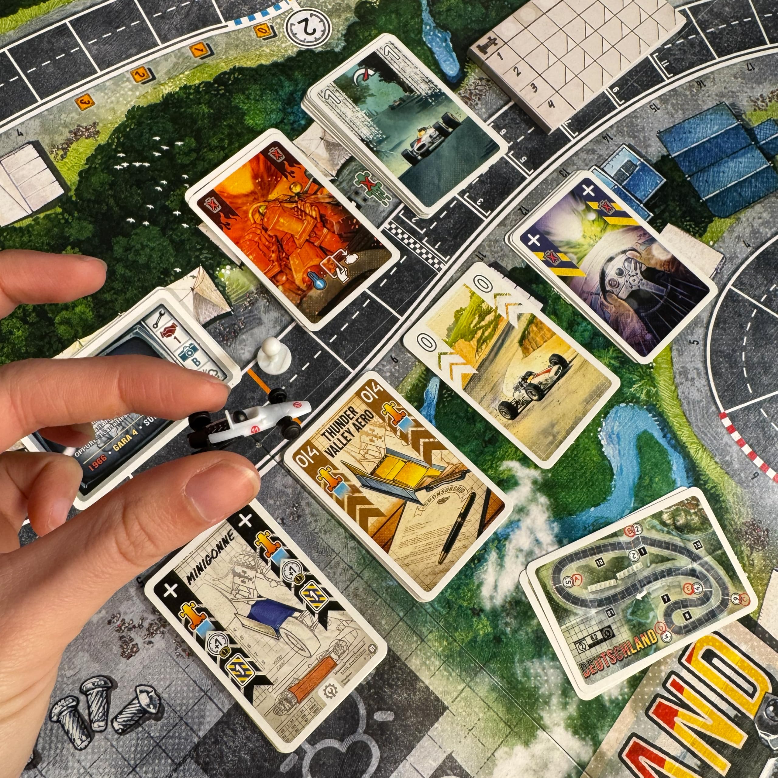 Asmodee - Heat Strade Rocciose, Espansione Gioco da Tavolo, Due Nuovi Scenari, 10+ Anni, Edizione in Italiano