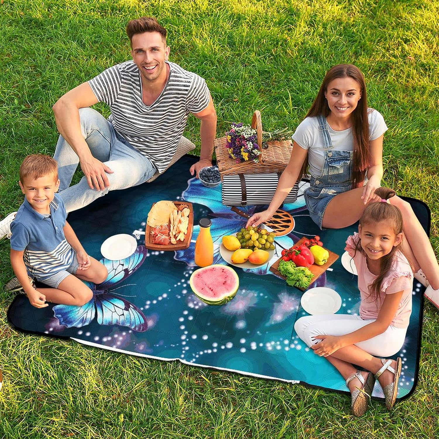 Zipper Type Beach Blanket Beautiful Butterfly Picnic Outdoor Blanket Waterproof Foldable for Beaches、Camping、Travel