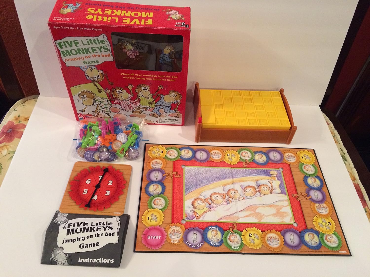 Five Little Monkeys Jumping On The Bed Game Board Games Amazon Canada