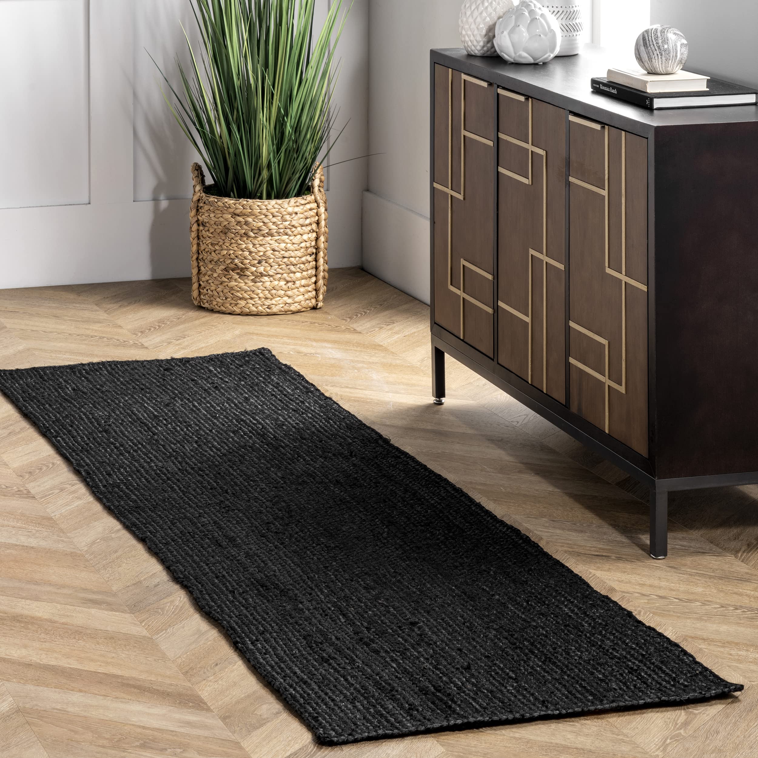 nuLOOM Rigo Hand Woven Farmhouse Jute Runner Rug, 2' 6" x 6', Black