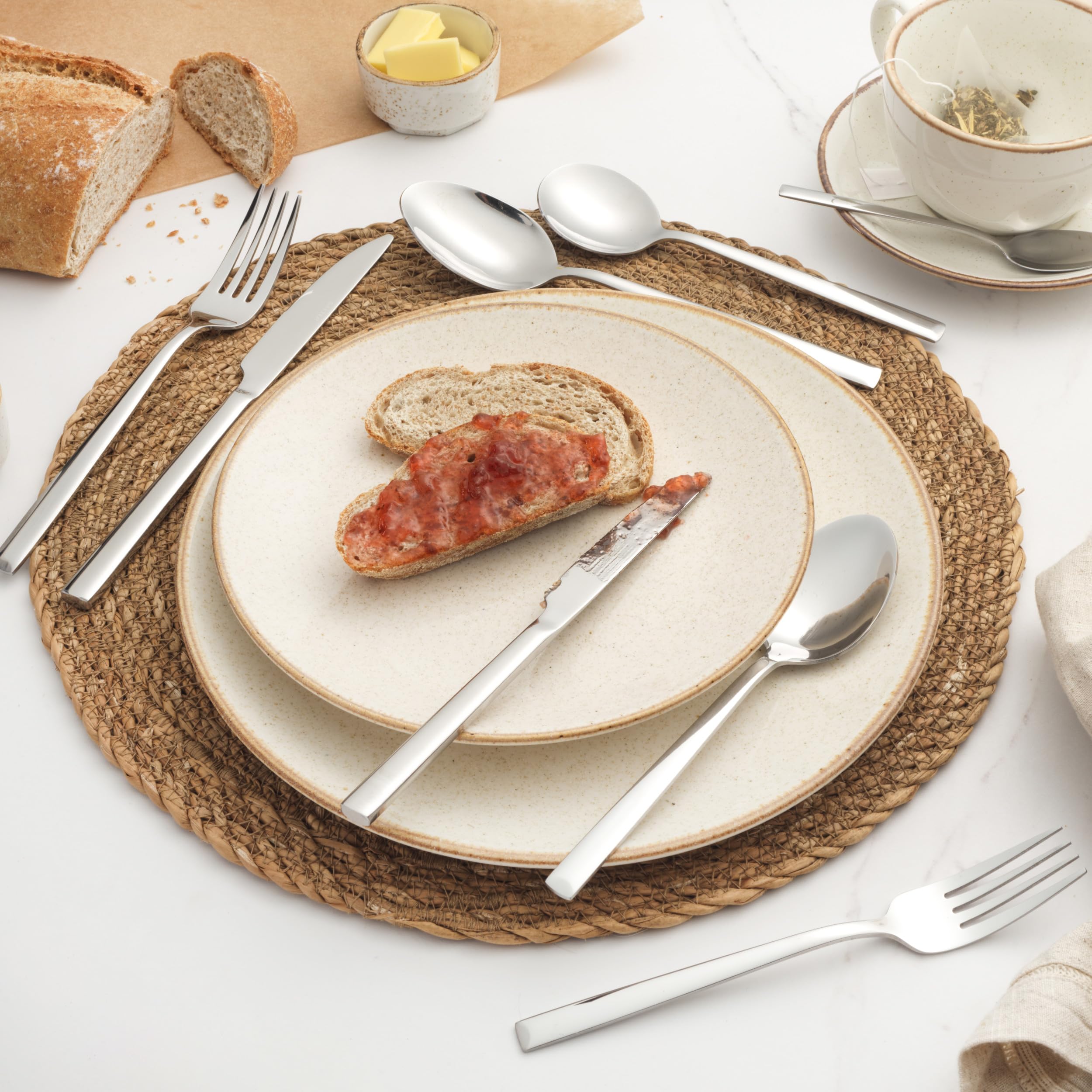 Salter BW12427EU7 Winslow 44 Piece Cutlery Set - Stainless Steel Silverware, Service for 6 People, Includes Knives, Forks, Teaspoons, Soup Spoons, Serving Spoons and Dessert Cutlery, 25 Year Guarantee