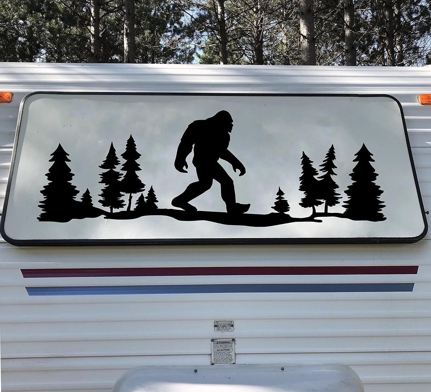 amazon-minglewood-trading-bigfoot-forest-scene-v1-sasquatch-pnw