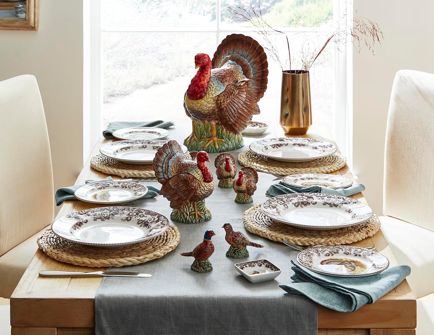 Spode 14oz Turkey-Shaped Gravy Boat with Ladle - Dolomite Thanksgiving Serveware | Large Table Centerpiece | Decorative Serving Bowl | Holiday Soup Bowl, For Thanksgiving Dinner and Festive Meals