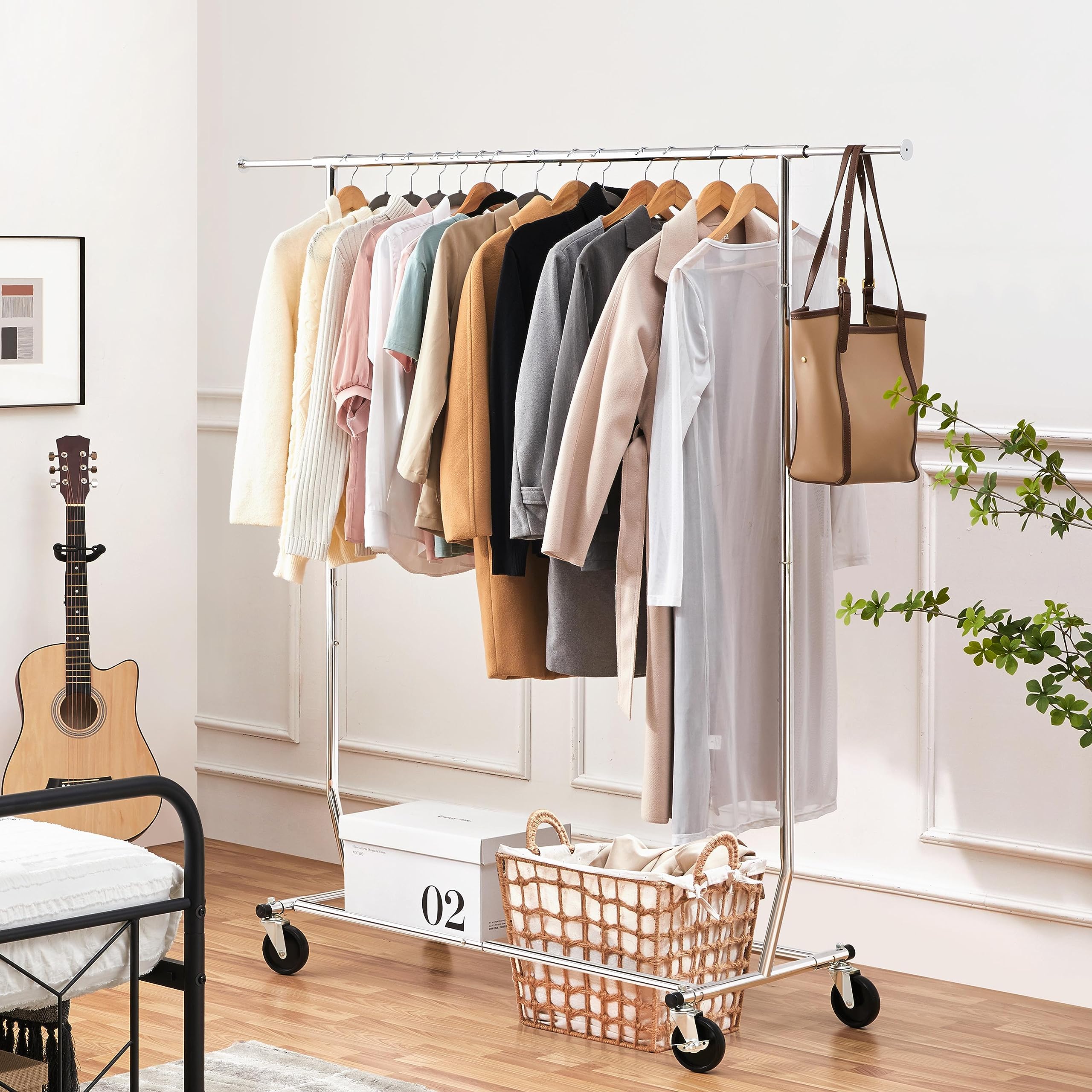 Yaheetech Portant à Vêtement Porte-manteau avec Etagères à Chaussures Métal Chromé Plus Long Haut Large Réglable Pliable avec Roulettes Mobile Charge 90kg, 190 x 55 x 178 cm