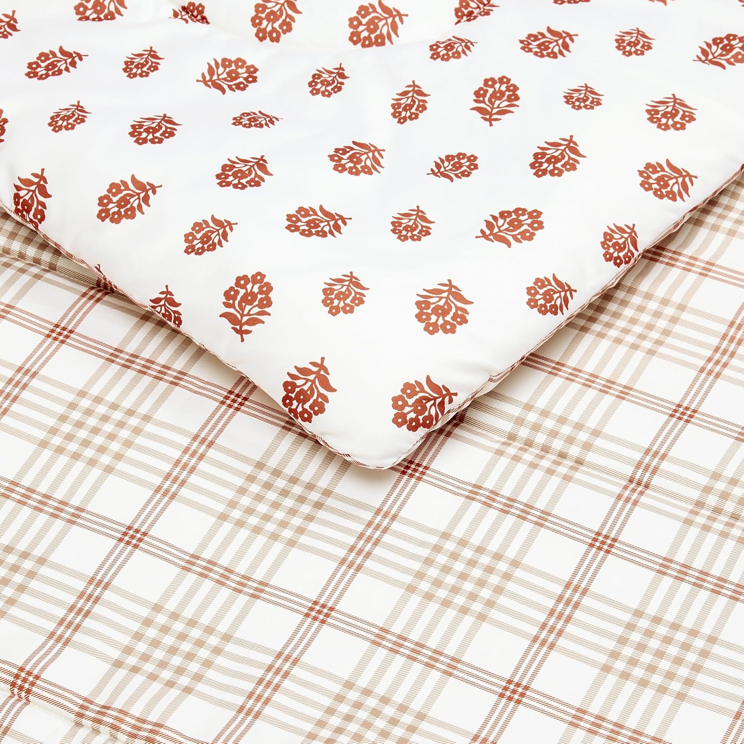 Amazon Basics Lightweight Microfiber Comforter Sets, 2-Pieces, Off White, Floral, Twin/Twin XL - Image 3