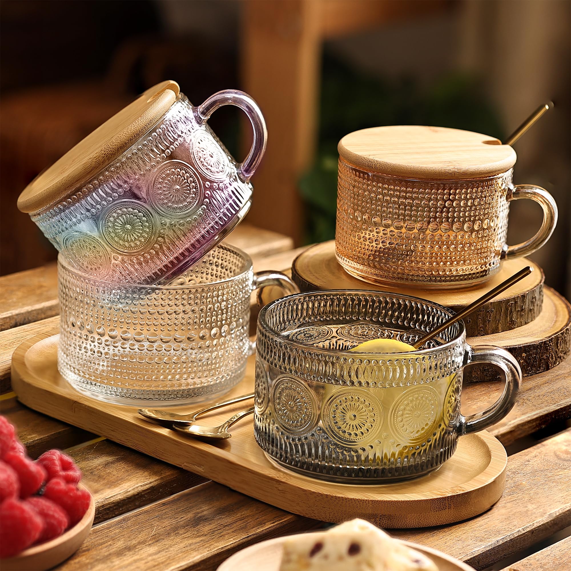 Set di 4 tazze da caffè vintage in vetro trasparente goffrato, con coperchi e cucchiai in bambù, perfette per cappuccino, latte, avena notturna, cereali e yogurt