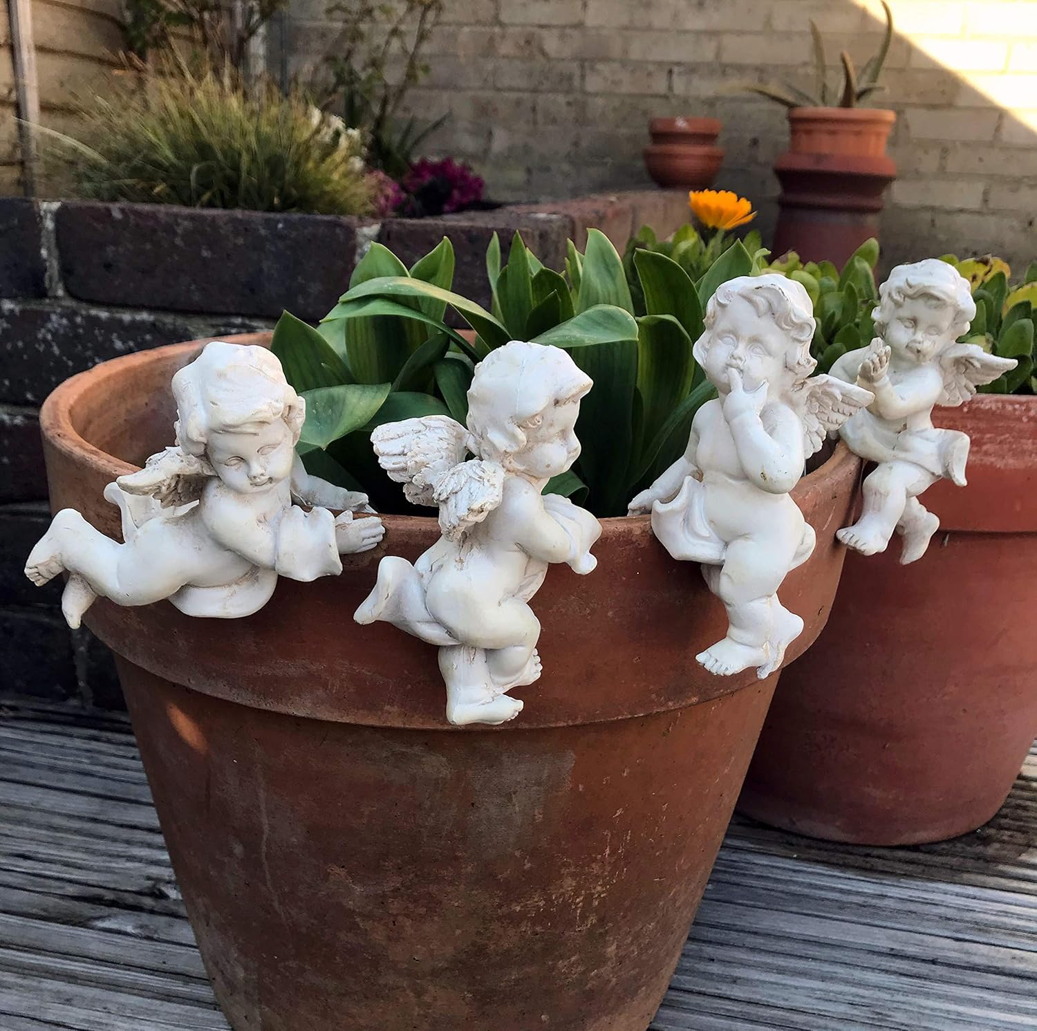 FHFY Garden Set of 4 Cherub Pot Hanger Pot Hugger, gardening ornament, indoor or outdoors