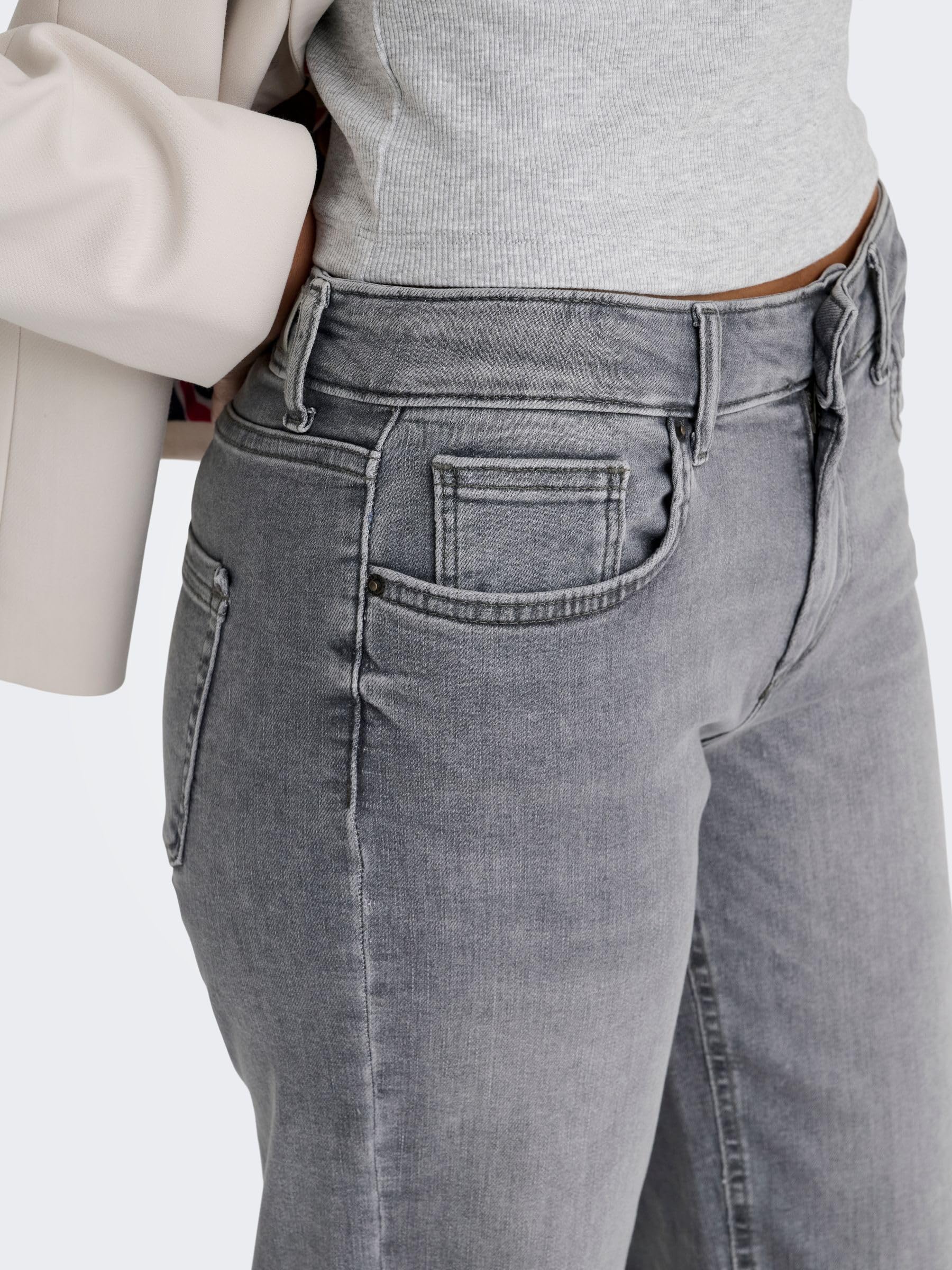 ONLY Female Straight-Fit Jeans ONLBLUSH Mittlere Taille Gerade geschnitten Jeans