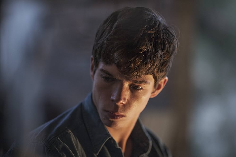 Phénix Brossard Departure - French actor debut performance