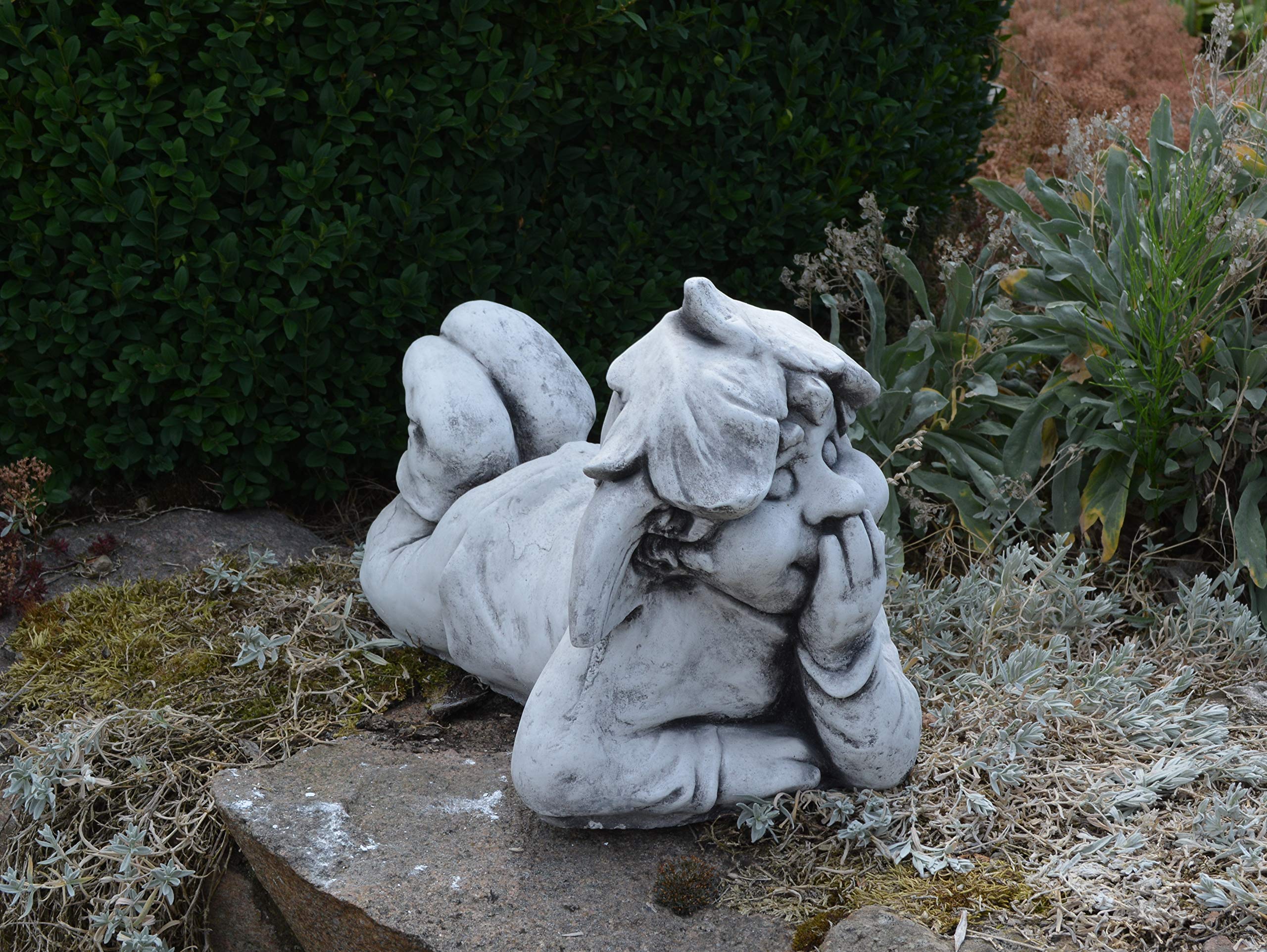 gartendekoparadies.de Gnom zum Lachen, Steinfigur Wichtel, H. 27 cm, 15 kg, Grau, frostsicher aus Steinguss für Außenbereich