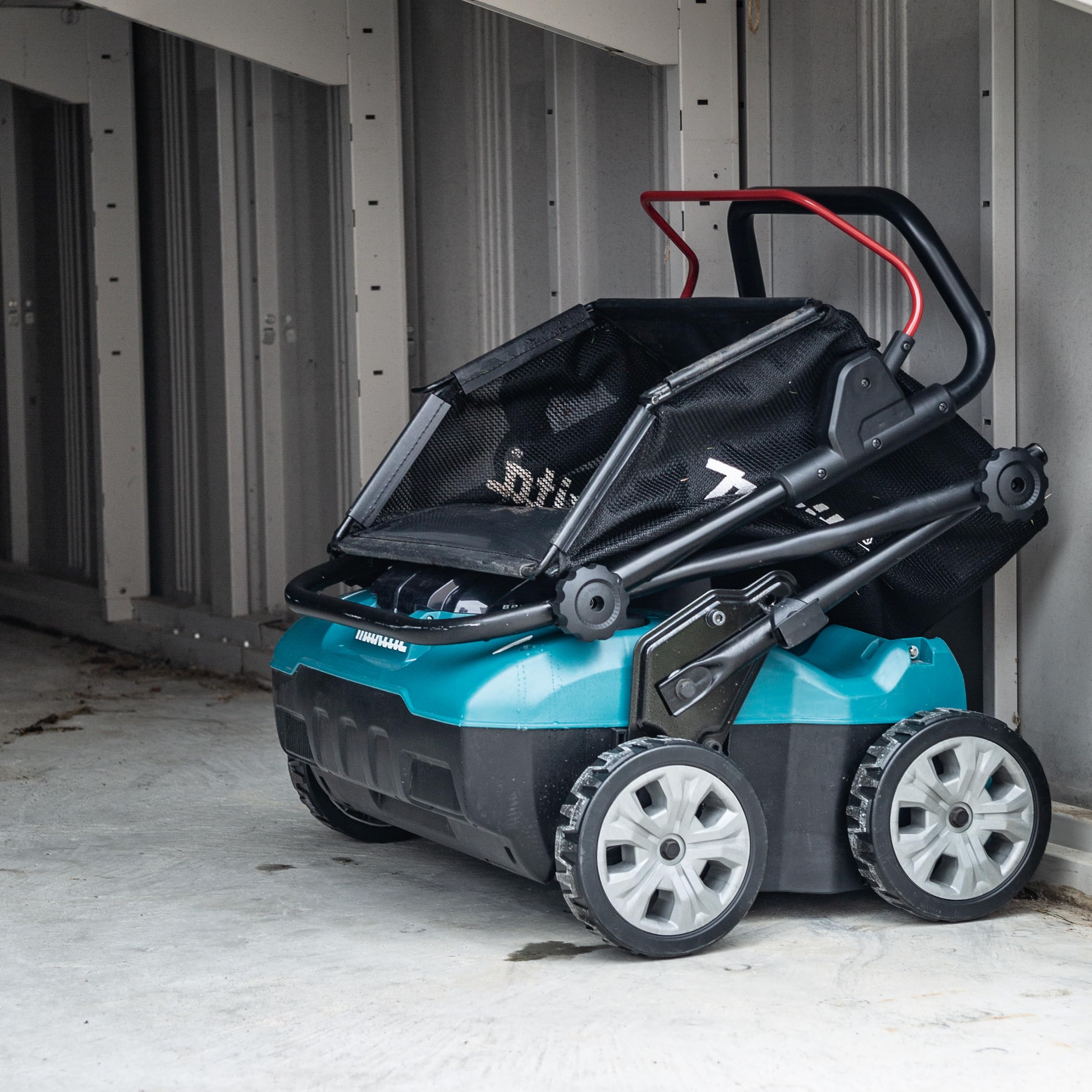 Makita UV001GZ Akku-Vertikutierer 40V max. (ohne Akku, oder Ladegerät)