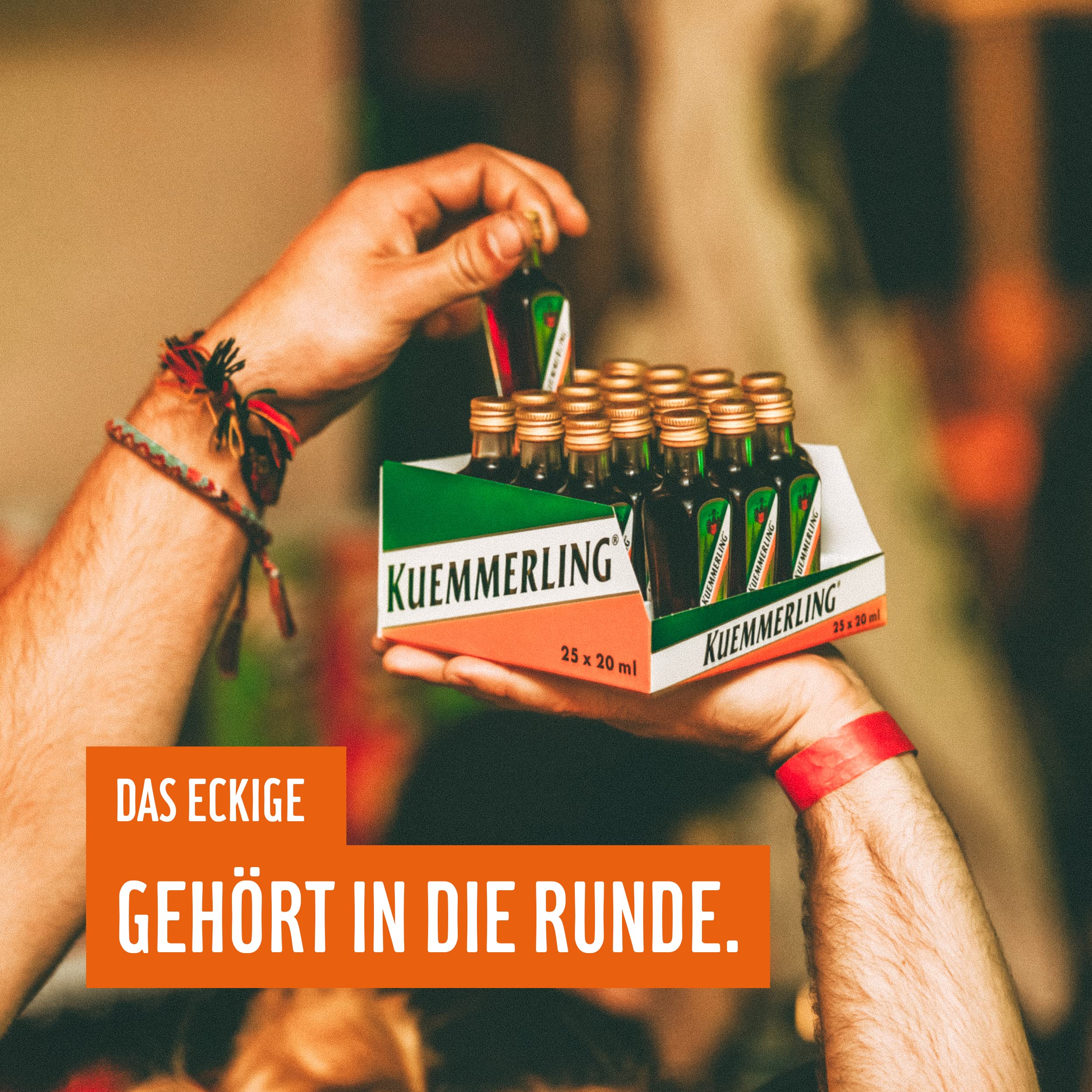 Kuemmerling Kräuterlikör (3x 25x0,02l) 35% vol., Der Halbbitter mit Kultstatus auf Kräuterbasis im Kuemmerling Würfel. Praktisch zum Mitnehmen und perfekt für Parties mit Freunden