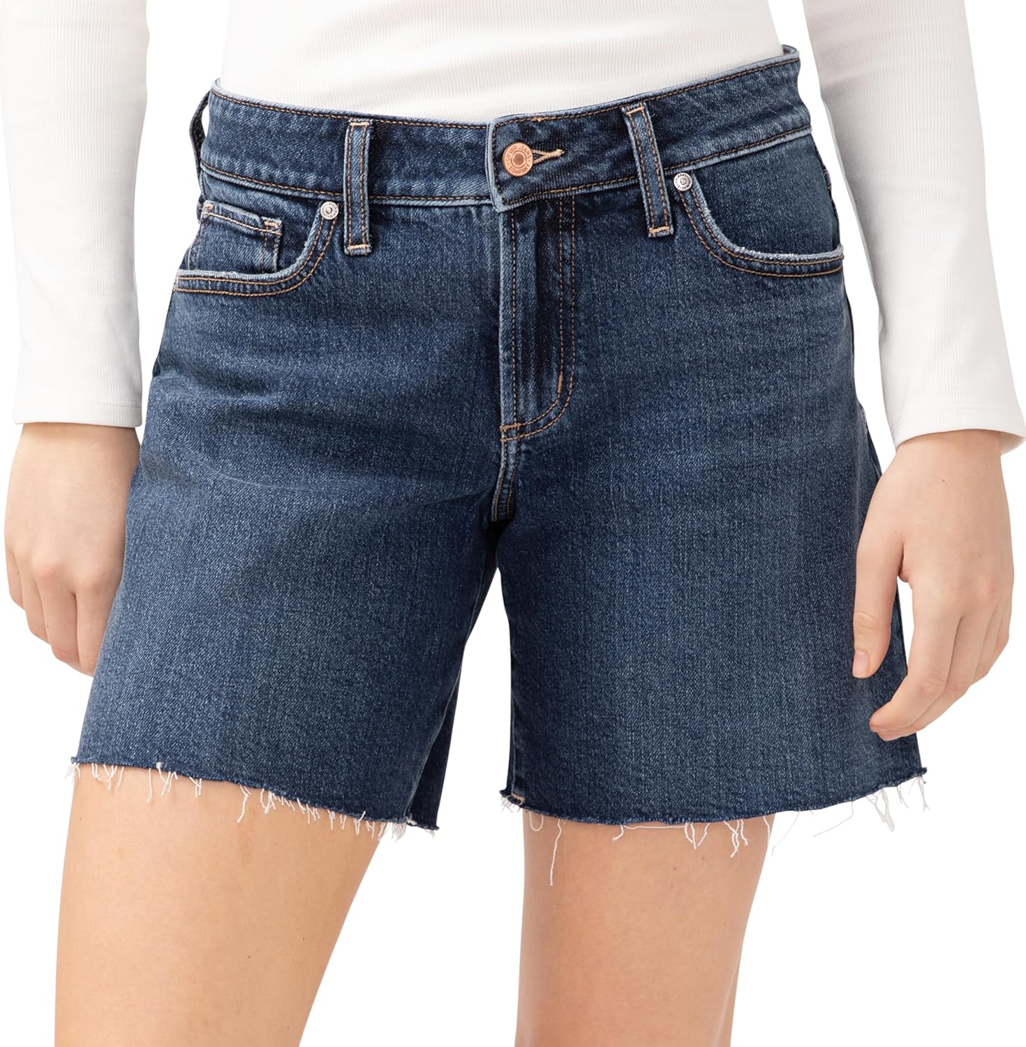 Silver Jeans Co. Women's Suki Mid Rise Curvy Fit Long Shorts - Image 4