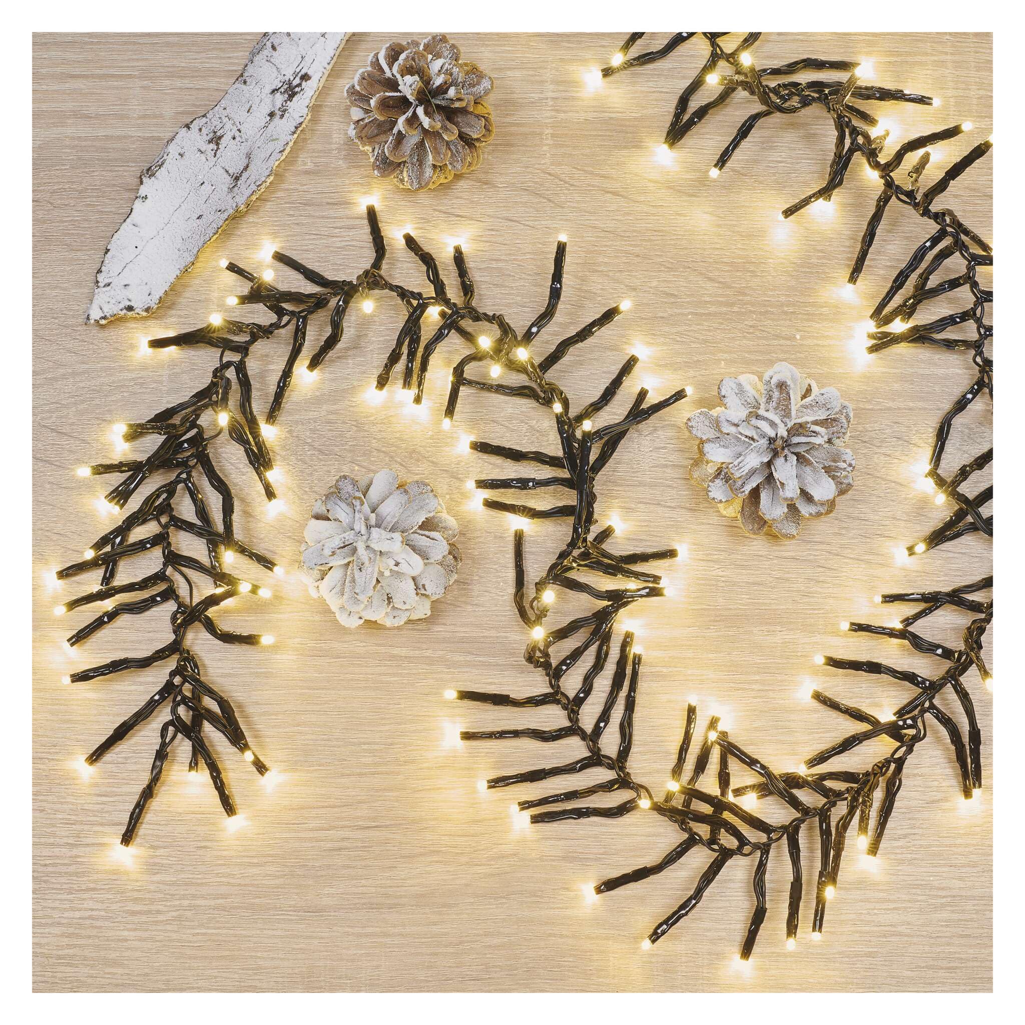 EMOS LED-Lichterkette Cluster warmweiß für Innen und Außen, 7,2m lange Weihnachtslichterkette IP44 mit 960 LEDs + 5m Zuleitung und Netzteil, effektvolle Lichtmodi, für Party, Weihnachten, Deko