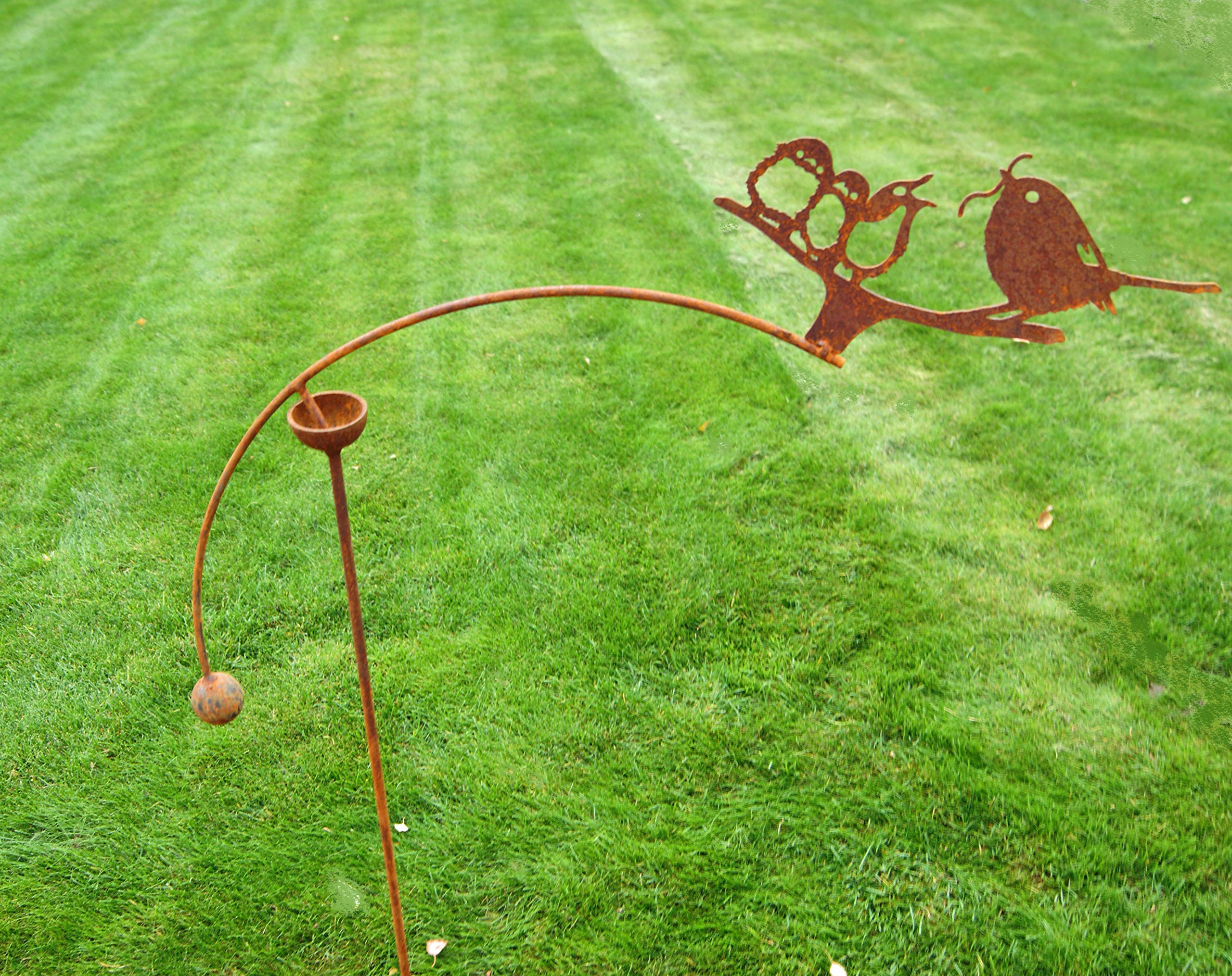 GAP GARDEN PRODUCTS - Solid Metal Rustic finish Garden Wind Spinner/Rocker with a Birds feeding design on a Single arm (Bare metal and will rust natuarally)
