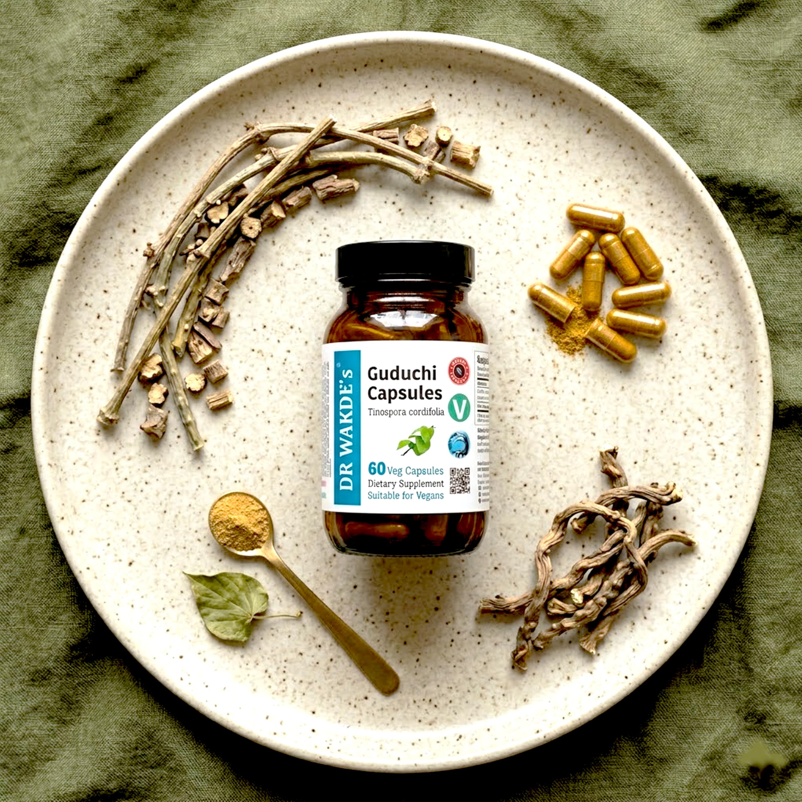 DR WAKDE'S Guduchi Kapseln – Giloy (Tinospora cordifolia) 500 mg | 60 Vegane Kapseln | Immunsystem & Wohlbefinden | 100% Reines Ayurvedisches Kräuterpulver | Ohne Zusatzstoffe | Vegan & Vegetarisch