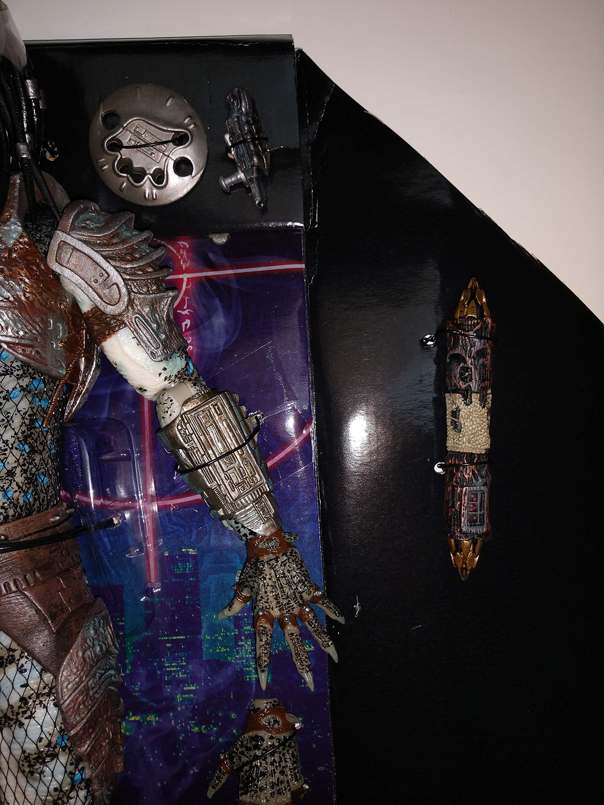 Amazon.com: Neca - Figurine - Predators - 1/4 Scale Warrior