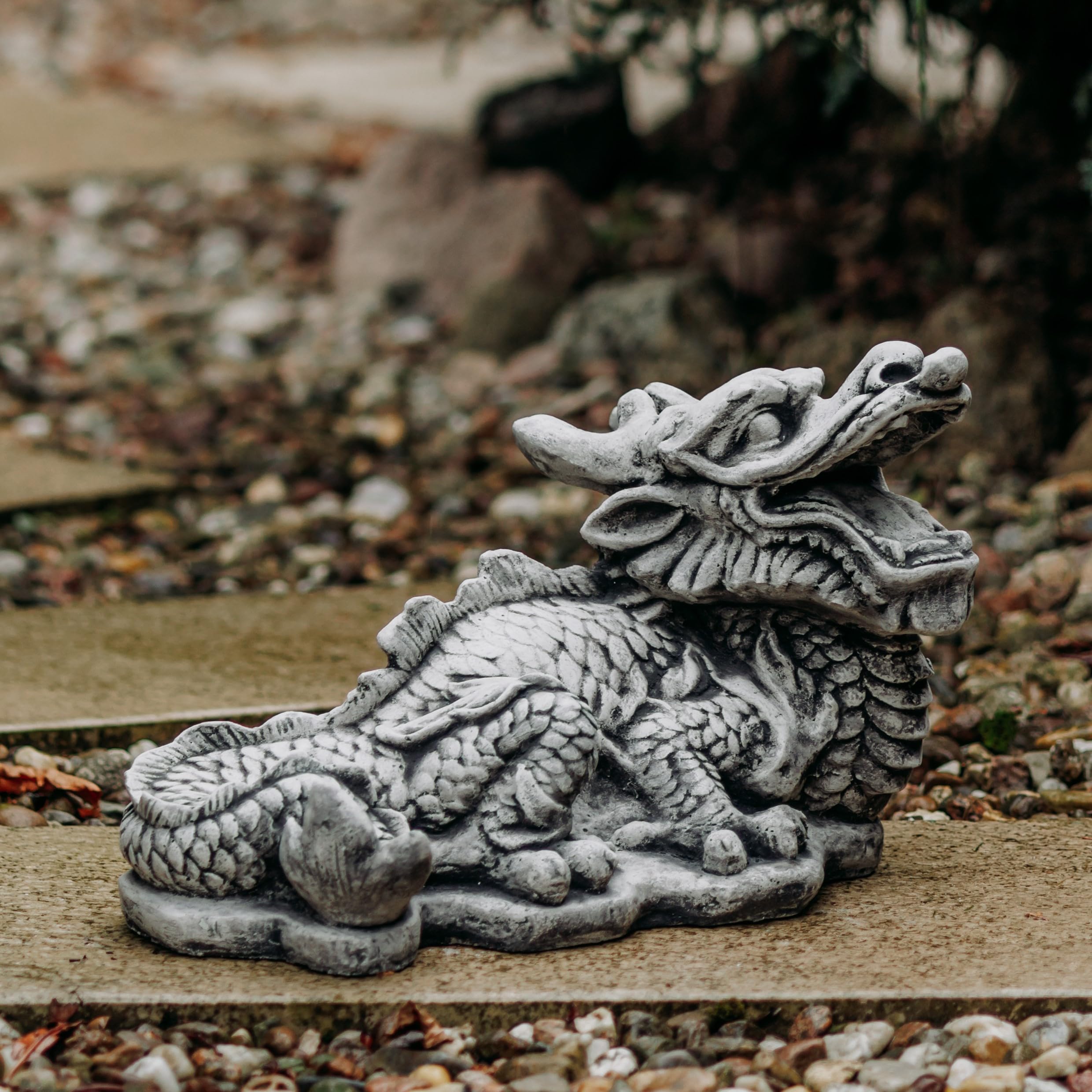 gartendekoparadies.de Chinesischer Drachen, Steinfigur, H. 28 cm, 15 kg, Grau, frostsicher aus Steinguss für Außenbereich