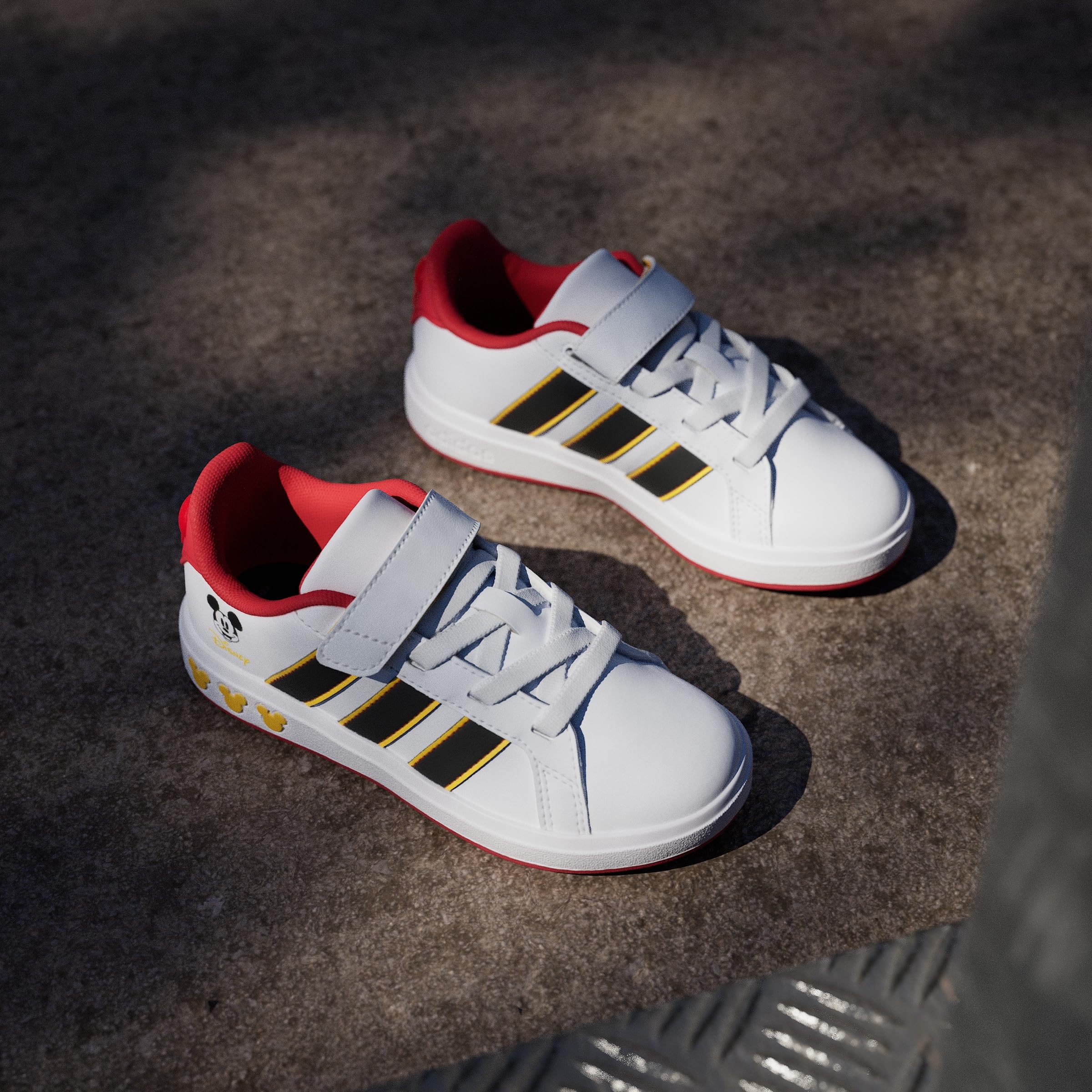adidas Unisex Kids Disney Micky Maus Grand Court Kids Schuh