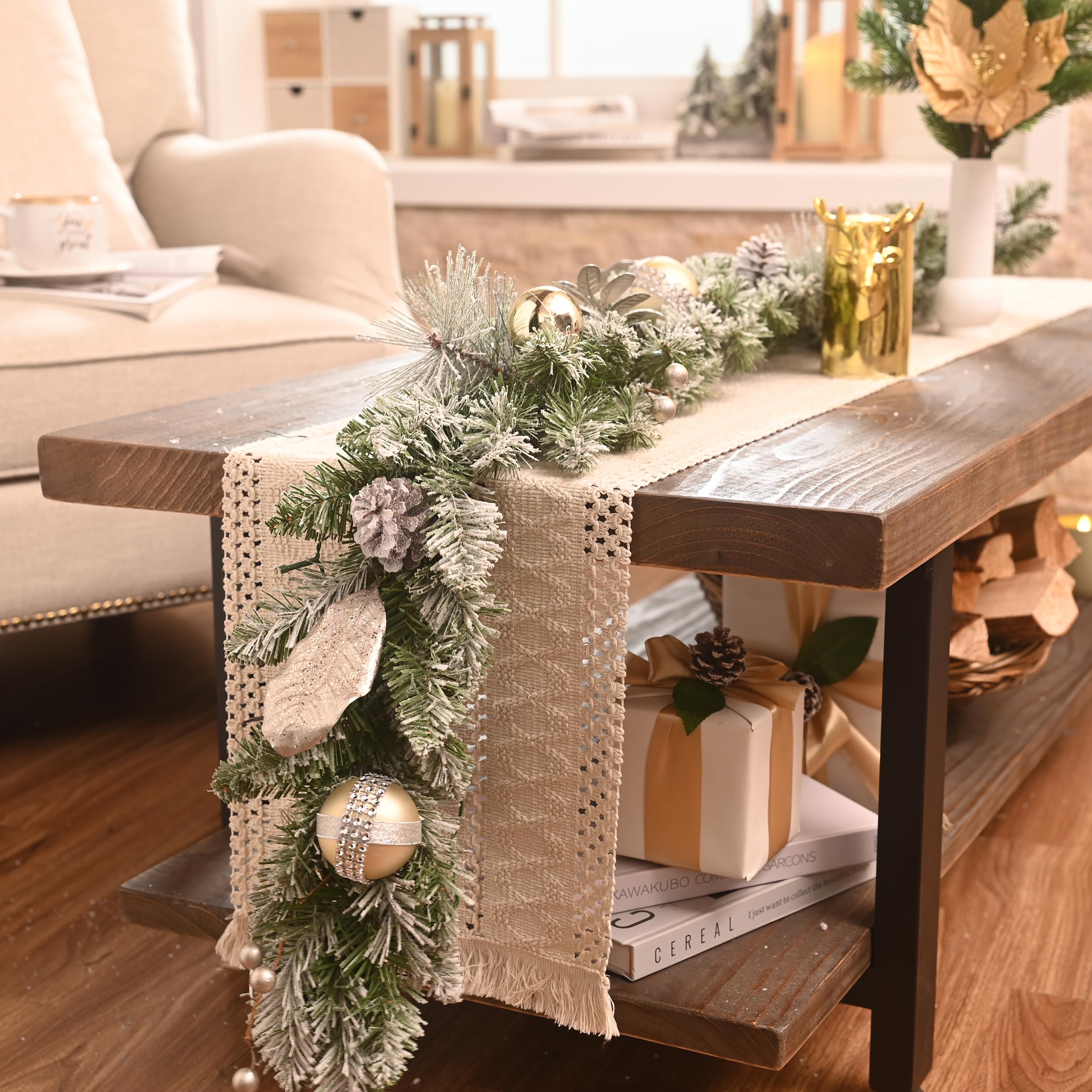 Valery Madelyn 152CM Weihnachtsgirlande mit 20 Led Timer Lichtern und Tannenzapfen Weihnachtskugeln, Tannengirlande Weihnachtsdeko für Treppe Tisch Außen Kaminsims Haustür, Weiß Gold