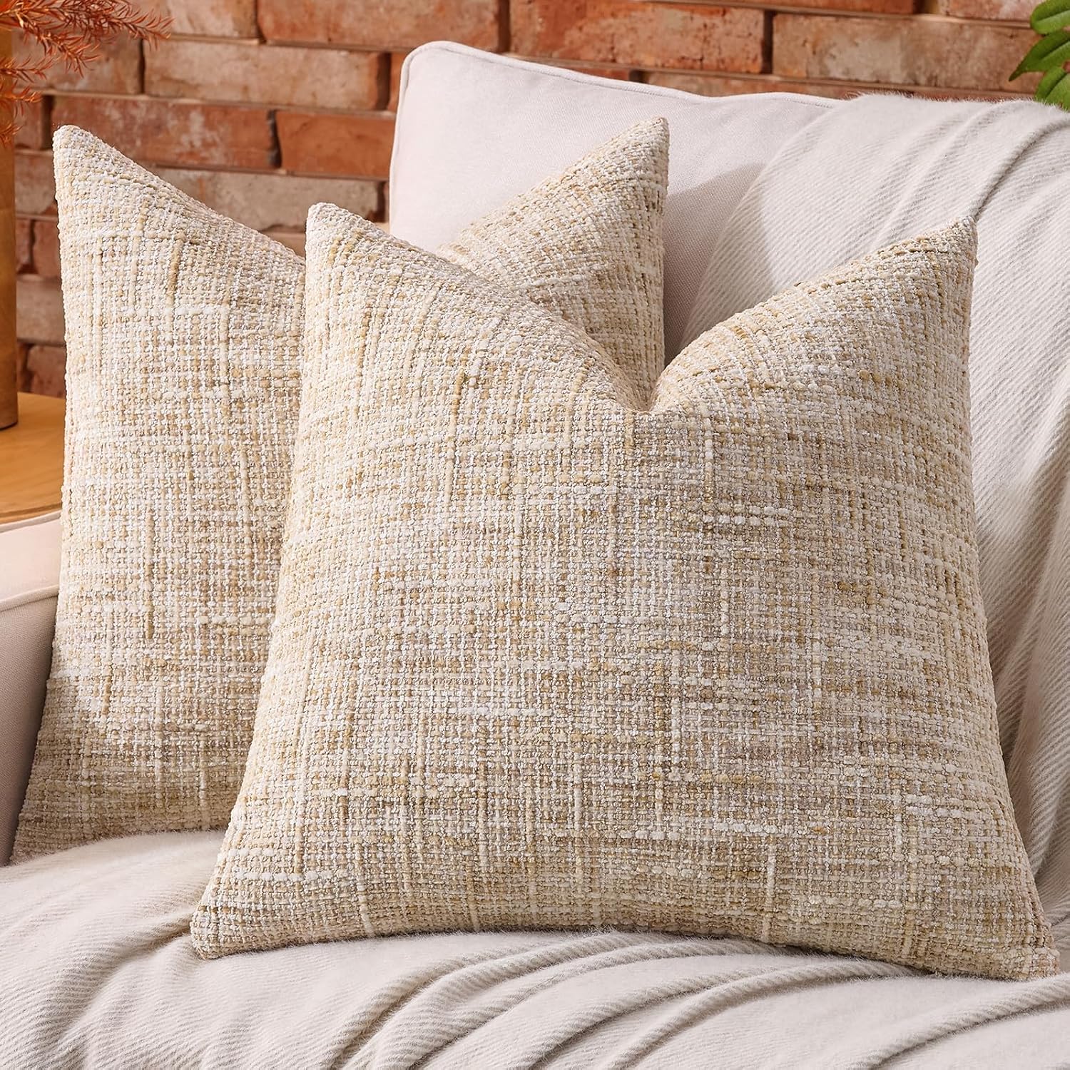 AmHoo Pack of 2 Chenille Textured Throw Pillow Cover, 500GSM Boho Farmhouse Decorative Couch Pillow Covers for Modern Home Decor Bed Sofa Living Room 18 x 18-Inch Baked Clay