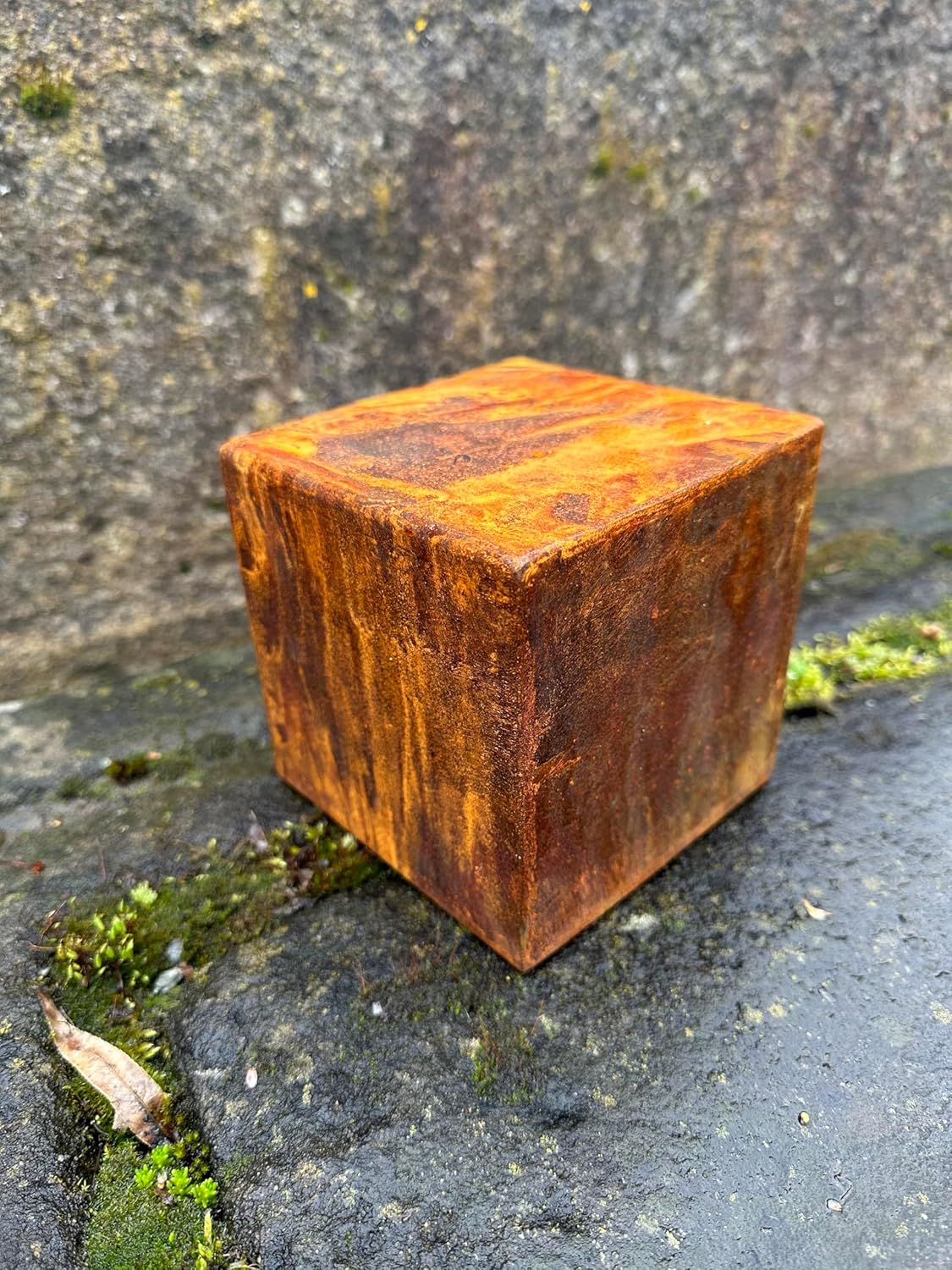 Rusty Zen Metal Cube Garden and Home Decor - Contemporary Sculpture for Meditation Spaces and Outdoor Gardens
