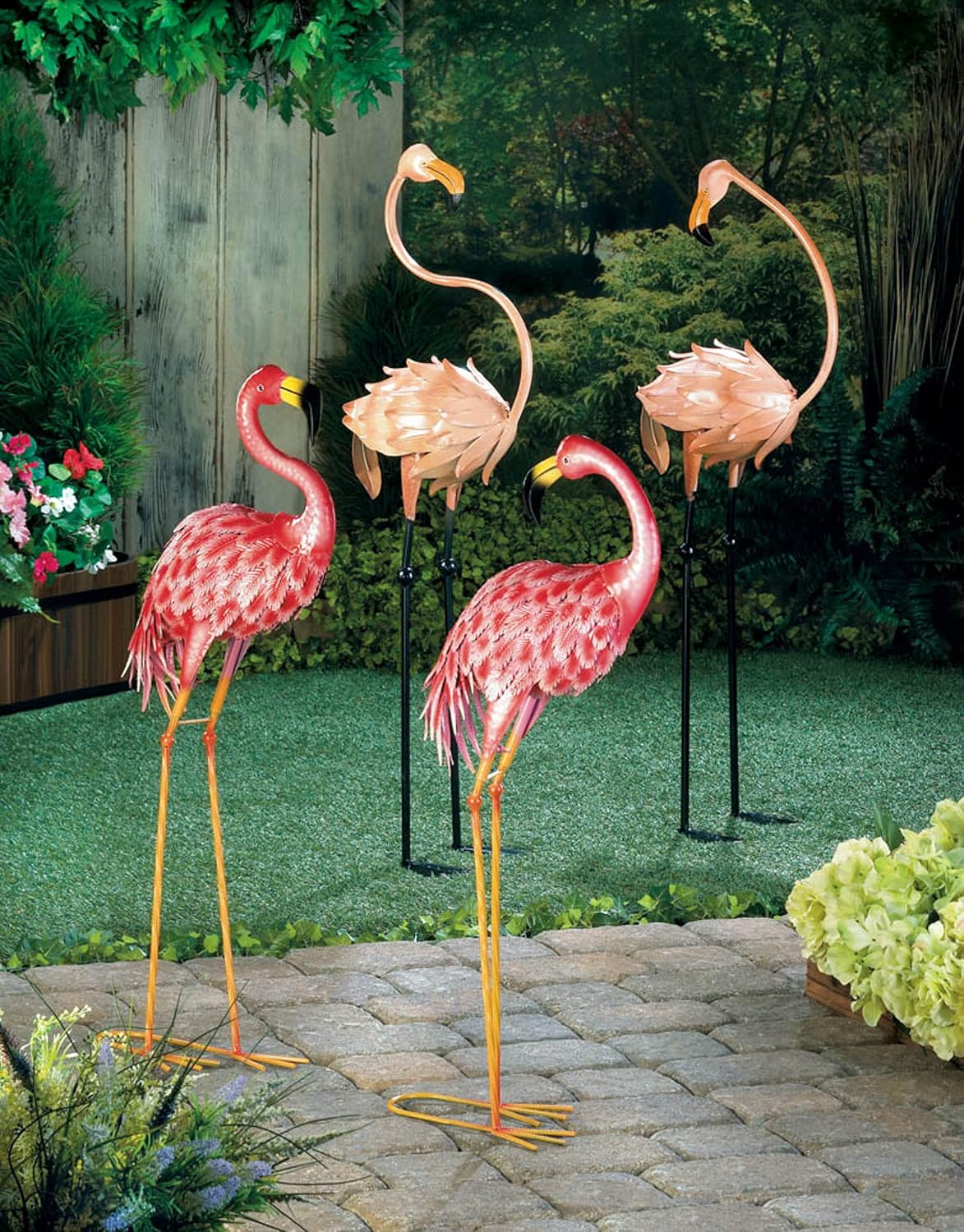 Zingz & Thingz Durable Iron Outdoor Garden Décor Bright Pink Standing Flamingo Statue, 14.25x7.75x33, Looking Back
