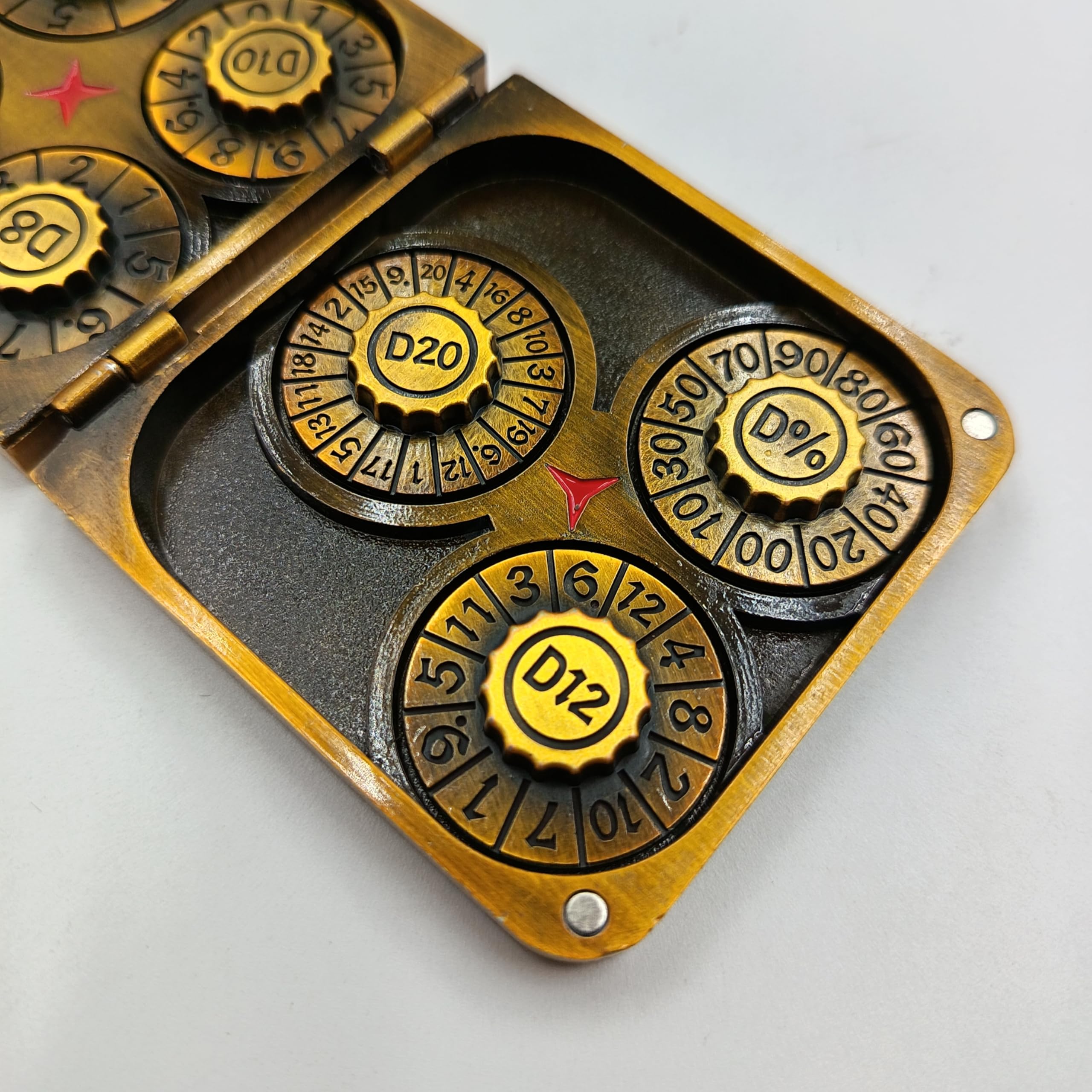 TOYVERSE Dadi in lega, colore oro antico, 7 in 1 Ruota girevole pieghevole, adatta per D&D, DND, RPG, MTG, Dungeon e Draghi, Giochi da tavolo e giochi di ruolo, 15 anni e più
