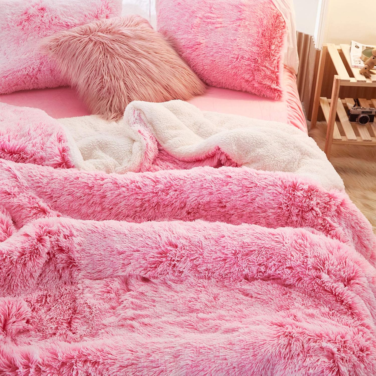 Joyreap 3-Piece Plush Shaggy Comforter Set, Full/Queen Size Luxury Faux Fur Sherpa Reversible Bedding Comforter Set, Ultra Cozy Warm Fluffy Bedding Set for Winter (Pink n White, 88x88 inches)