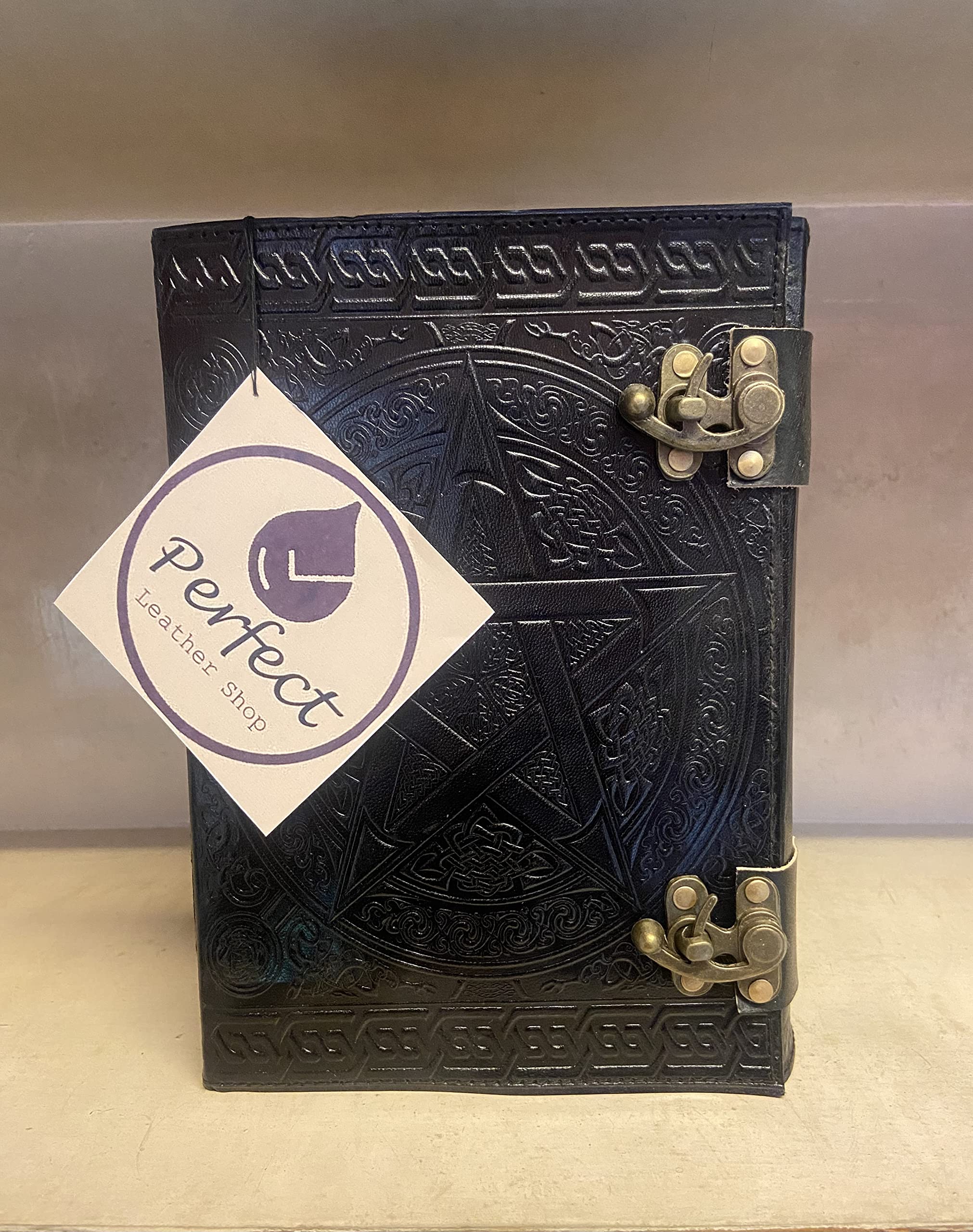 600 Seiten großes schwarzes Pentagramm geprägtes Leder-Tagebuch | Schreib-Leder-Notizbuch | Leder-Grimoire | handgefertigtes Leder-Tagebuch | Leder-Skizzenbuch 17,8 x 25,4 cm