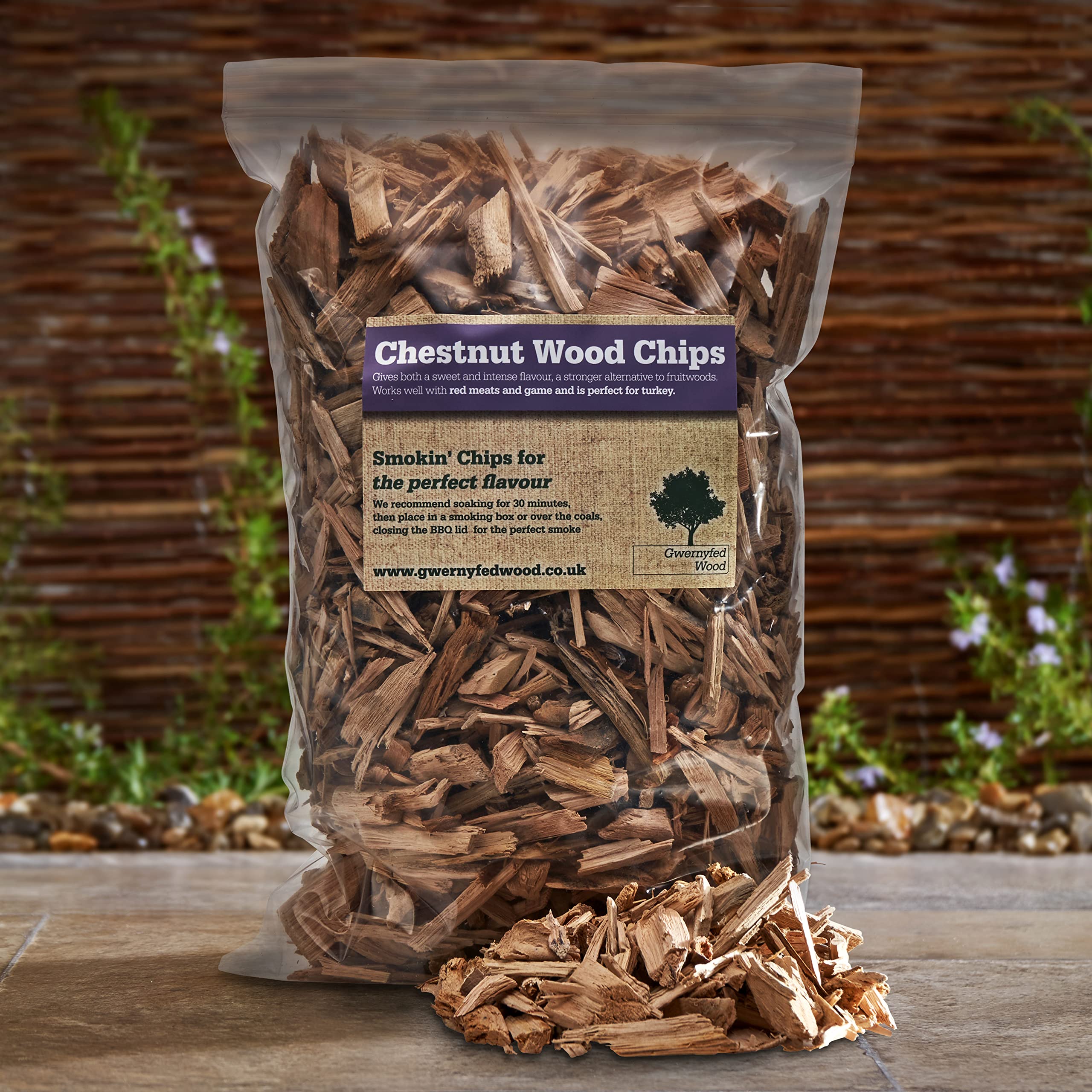 Chestnut BBQ Smoking/Smoker Wood Chips 3 Litre - Ideal for Beef, Pork, Poultry, Venison, Fish and Veg(24 Great Flavours available 100% Natural with nothing added) (Chestnut) — image 1