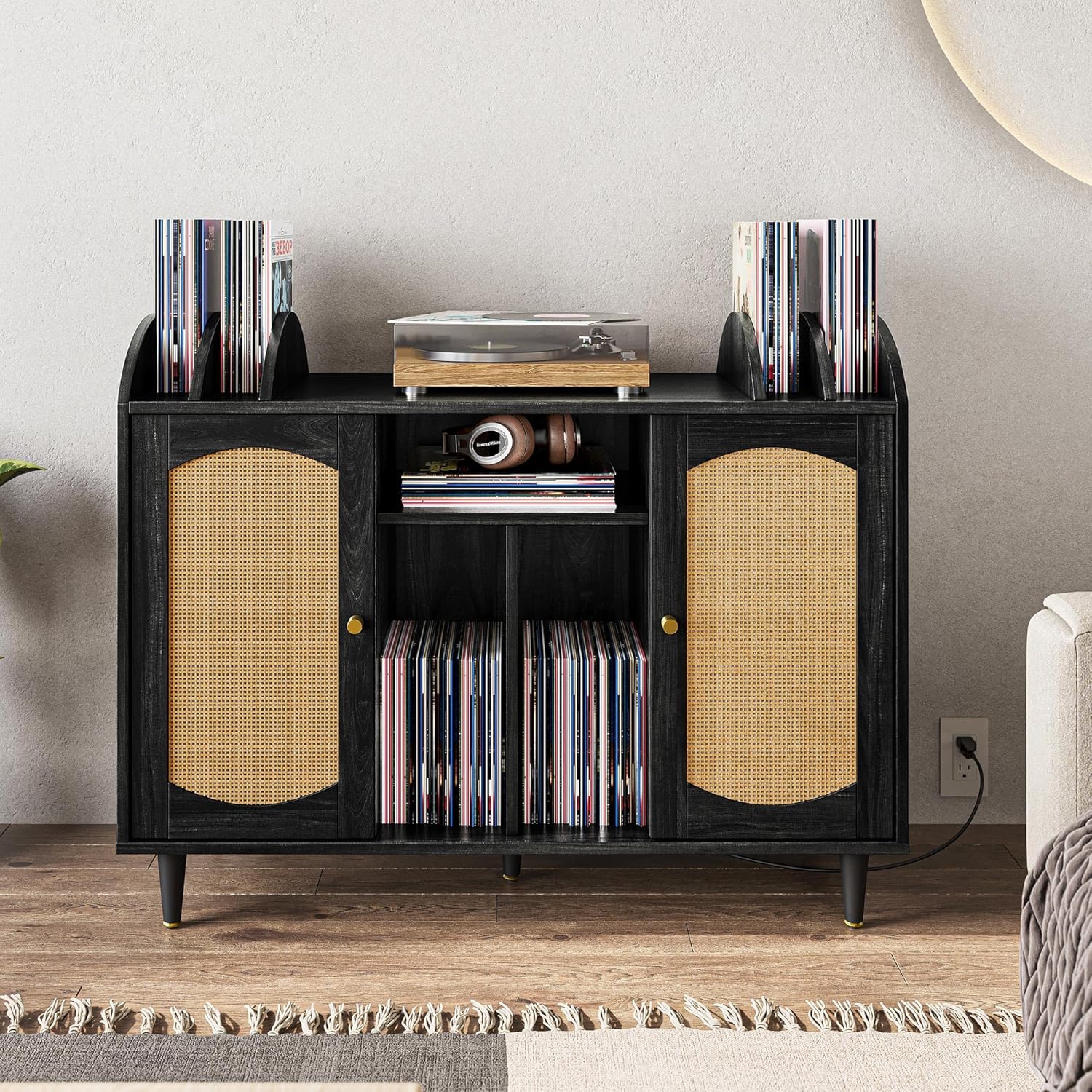 BELLEZE Mid-Century Record Player Stand, Vinyl Record Storage Cabinet Holds up to 350+ Albums, Rattern Decorated Turntable Stand with Power Outlet for Living Room, Office - Brown