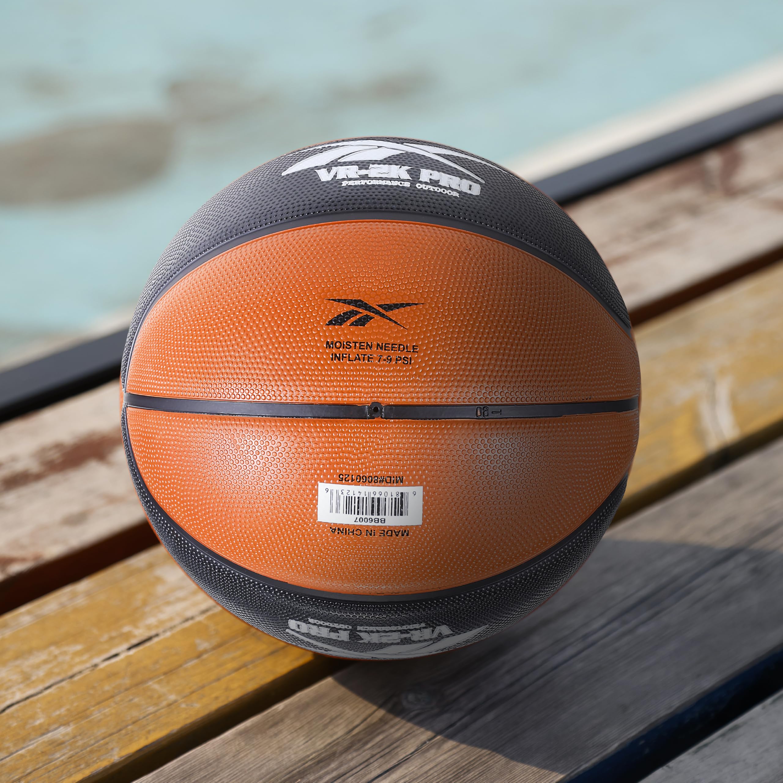 Reebok Balón de Baloncesto de tamaño Oficial, Piel compuesta, Agarre Antideslizante, Mantiene la Forma Constante, Duradero para Juegos al Aire Libre