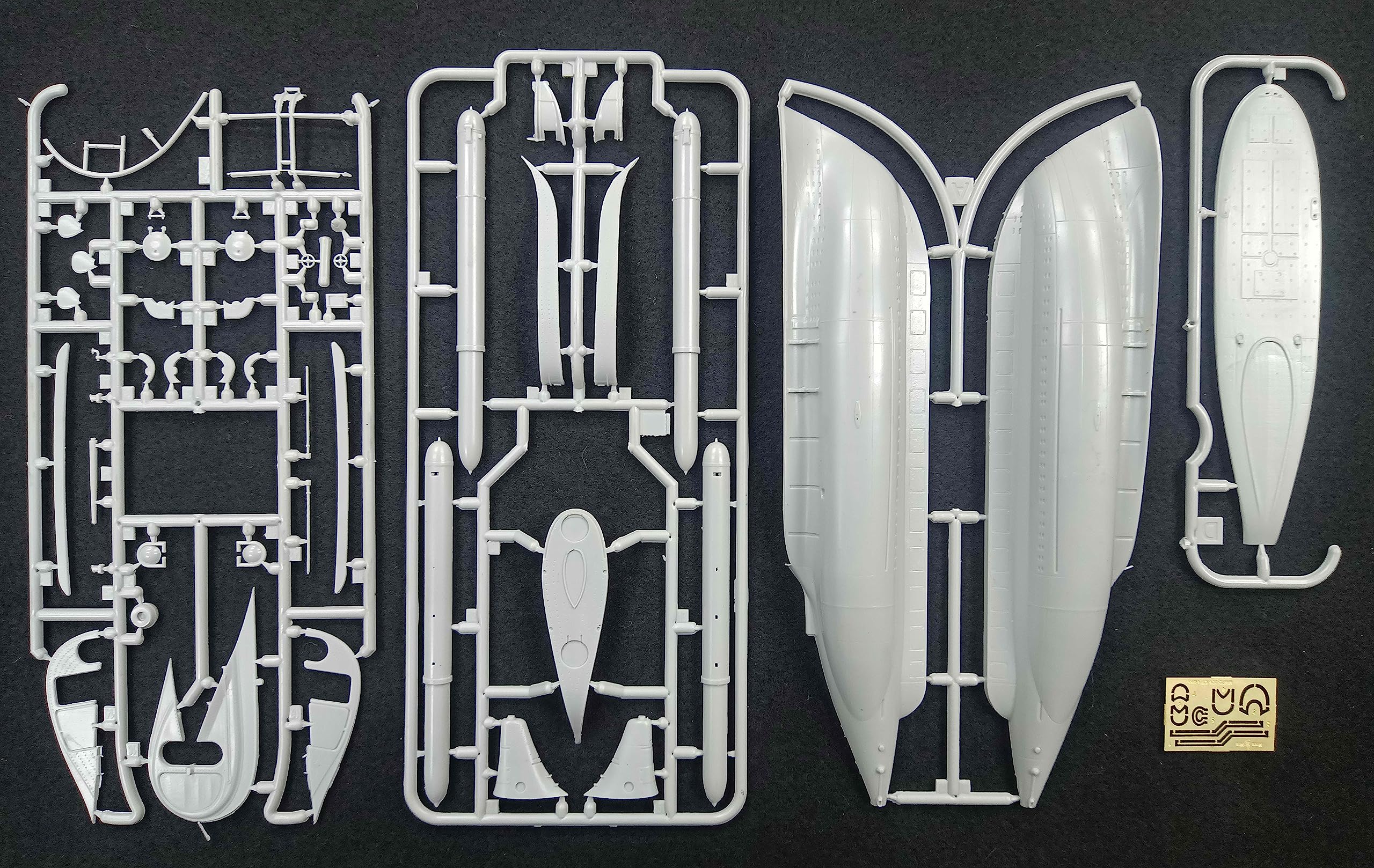 Amazon.com: Mikro Mir 72-026 - 1/72 - Italian CB Class Midget