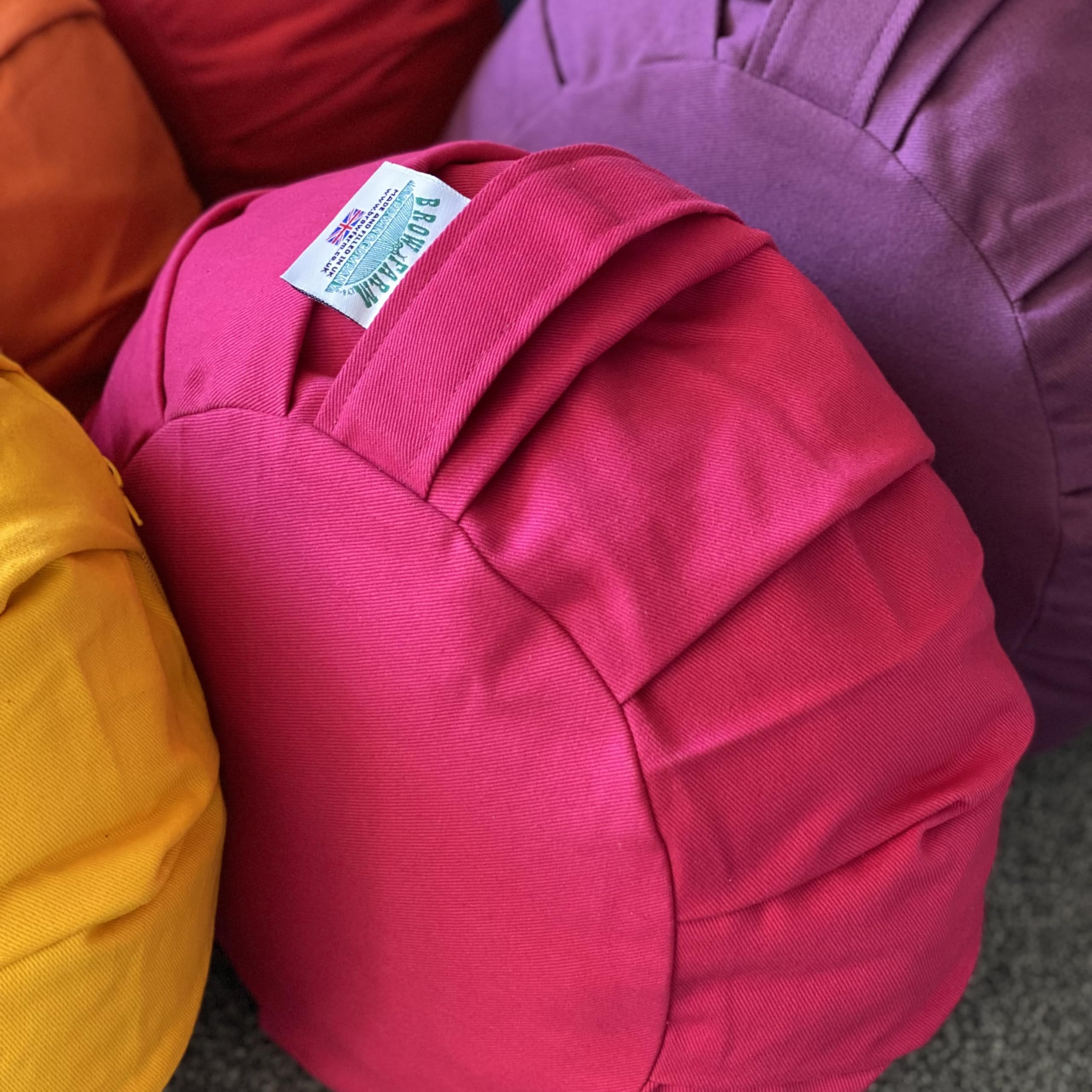 Zafu Meditation Cushion – Buckwheat Hull-Filled Yoga Pillow with Removable Pleated Cotton Cover | 15 Colour Options (Fuchsia Pink, One Size)