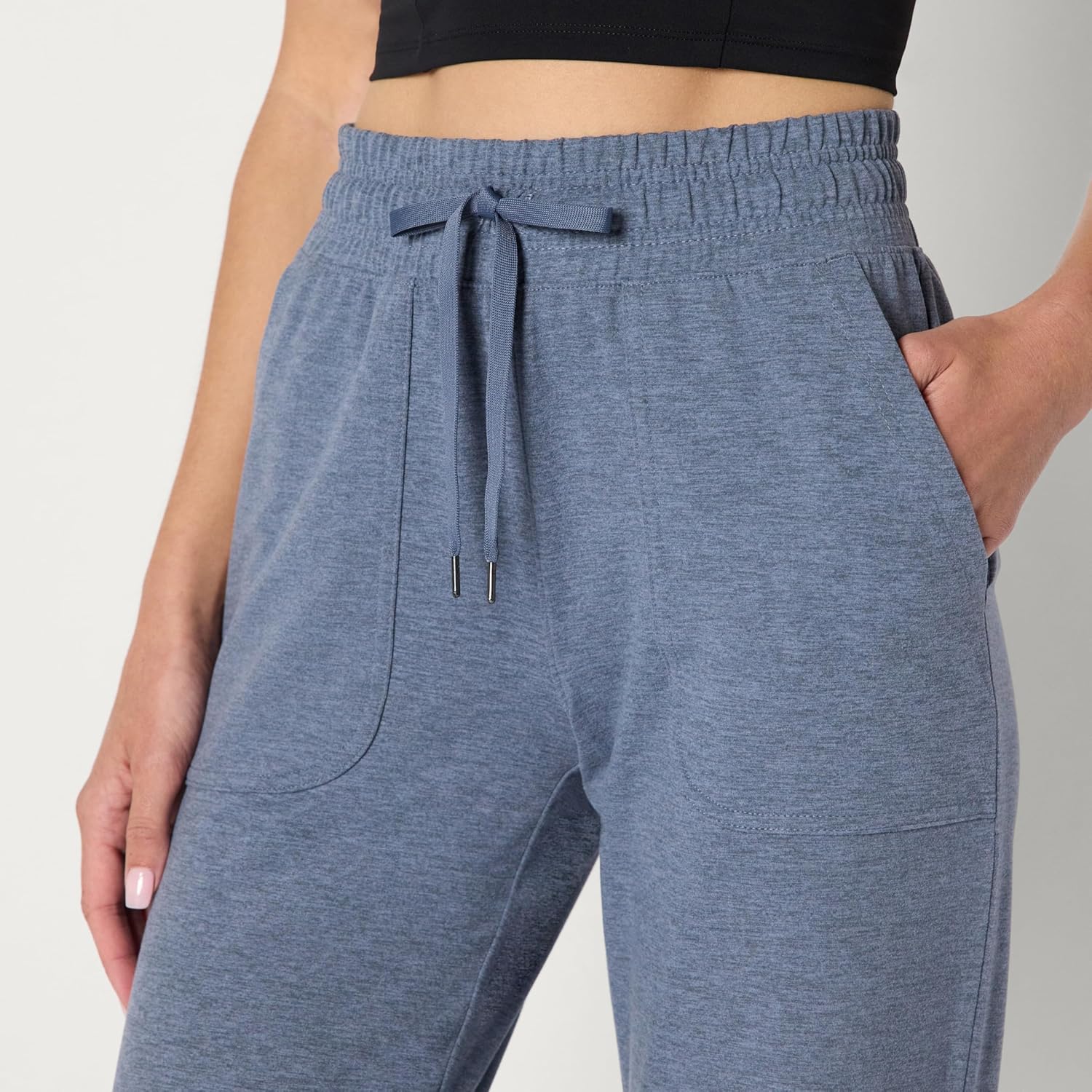 Amazon Essentials Women's Relaxed fit Athletic Soft Performance Lightweight Stretch Casual Workout Sweatpants, Space Dye - Image 5