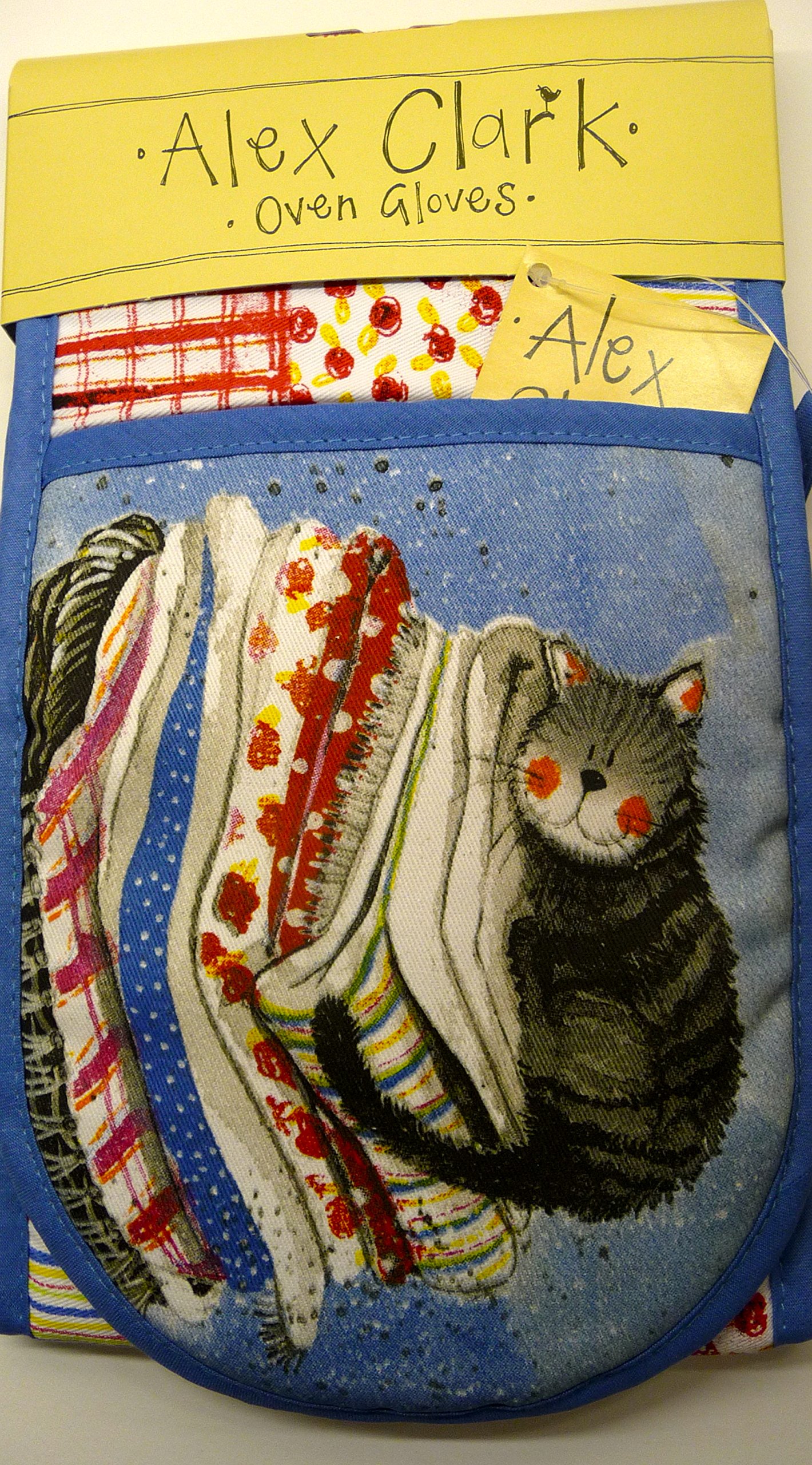 Alex Clark Ivory Laundry Basket Cat Oven Gloves - 100% Cotton - Baking - Cooking - Kitchen Accessory