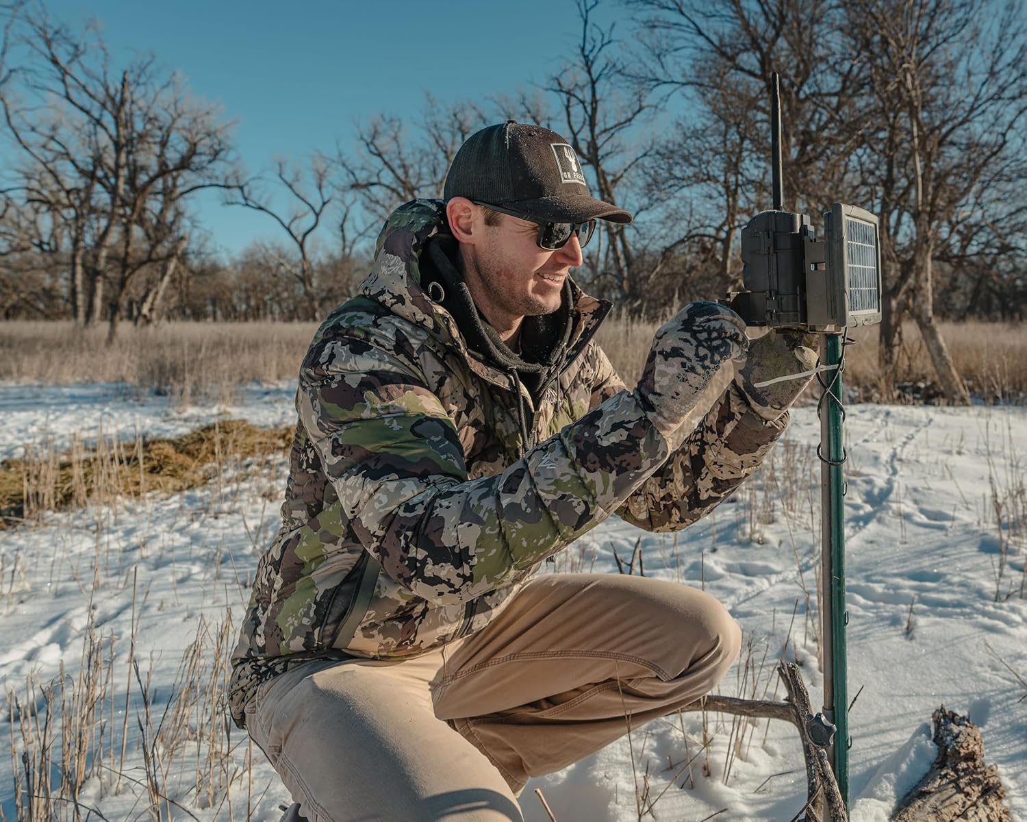 Pnuma Outdoors Cascade Jacket, Caza Camouflage, Waterproof and Breathable, Multiple Pockets, Adjustable Features (CS-JK-CZ) - Image 2