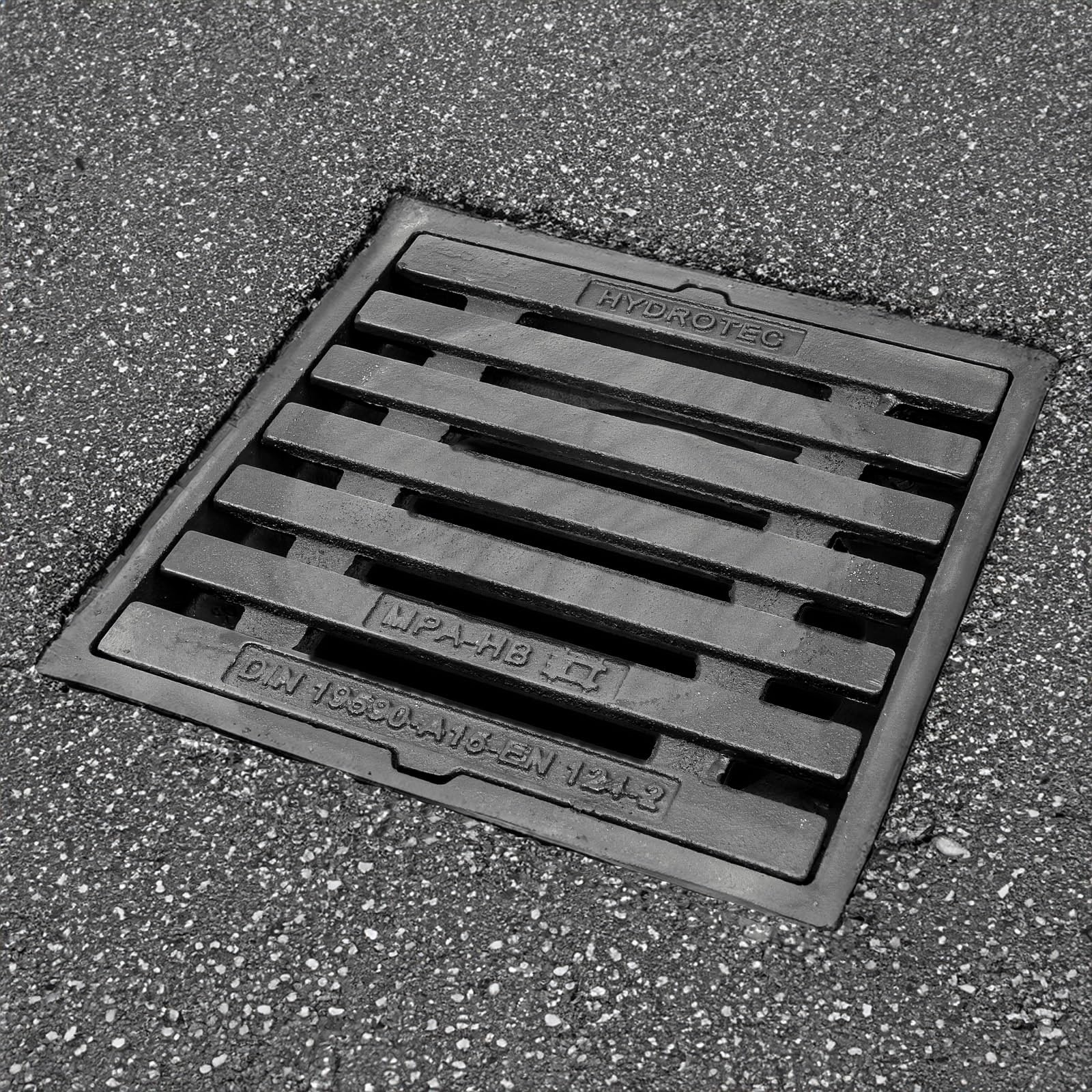 HYDROTEC Hof-Aufsatz Hofablauf quadratisch 30 x 30 cm