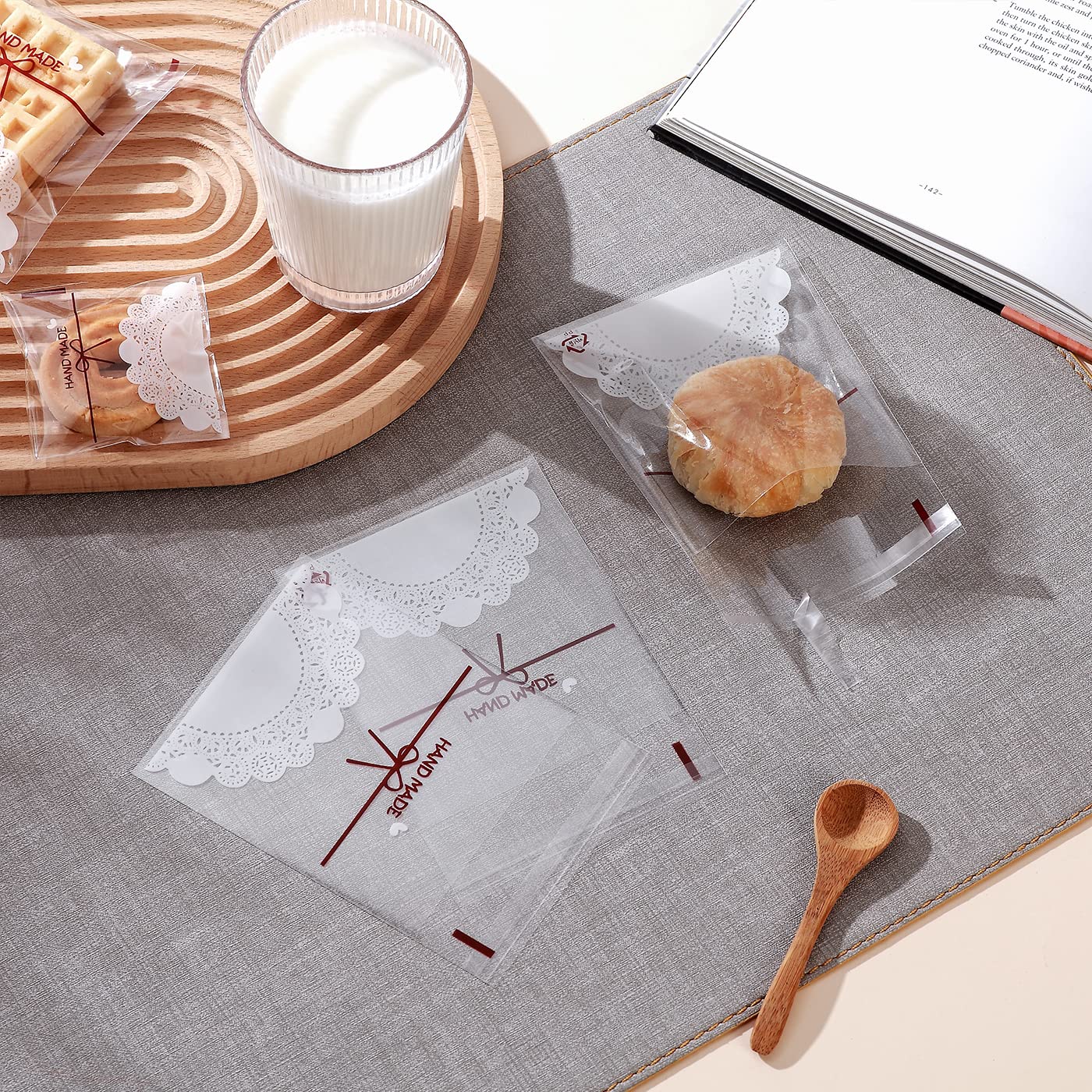 Langlebige Keksbeutel für Süßigkeiten, lebensmittelecht, wiederverschließbare Zellophantüten mit kreativen Mustern, selbstklebende Verpackungsbeutel für Desserts, Kekse, Kekse, 200 Stück (14 x 14 cm)