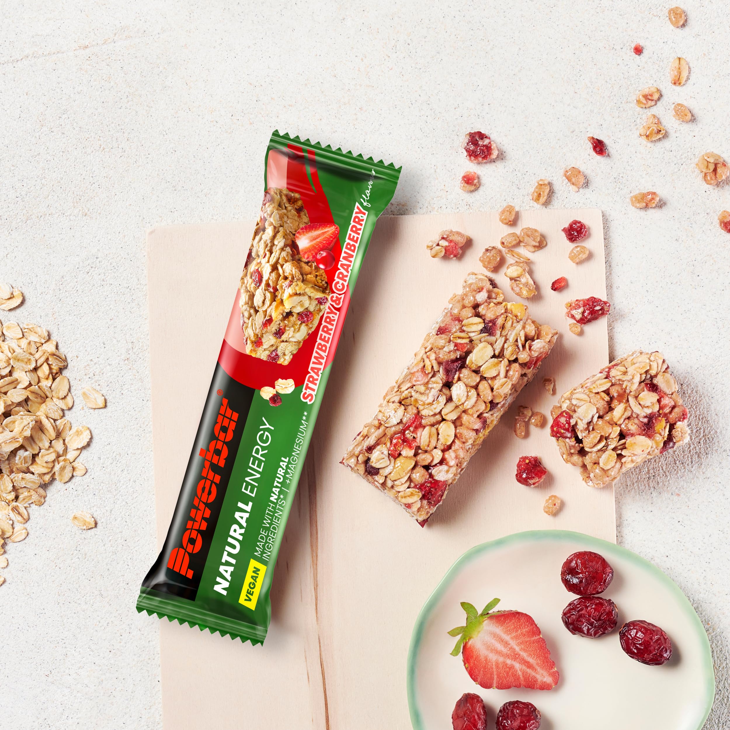 Powerbar - Natural Energy Cereal - Strawberry Cranberry - 18x40g - Barre énergétique végétalienne riche en glucides - Magnésium