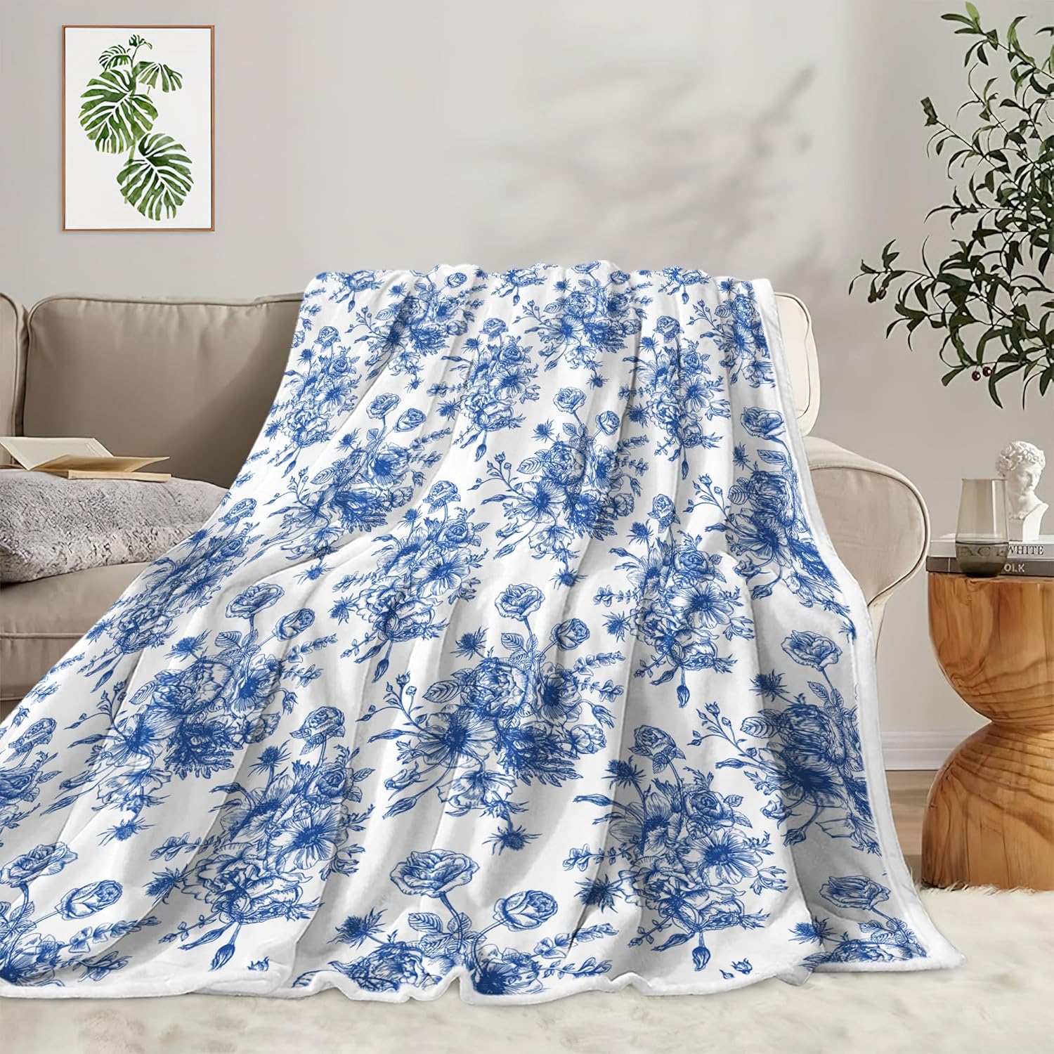Blue Floral Throw Blanket, Soft Flannel, Warm, Boho Floral Aesthetic Bed Blanket All Season Throw for Couch, Bedroom, Living Room 60X90 Inch
