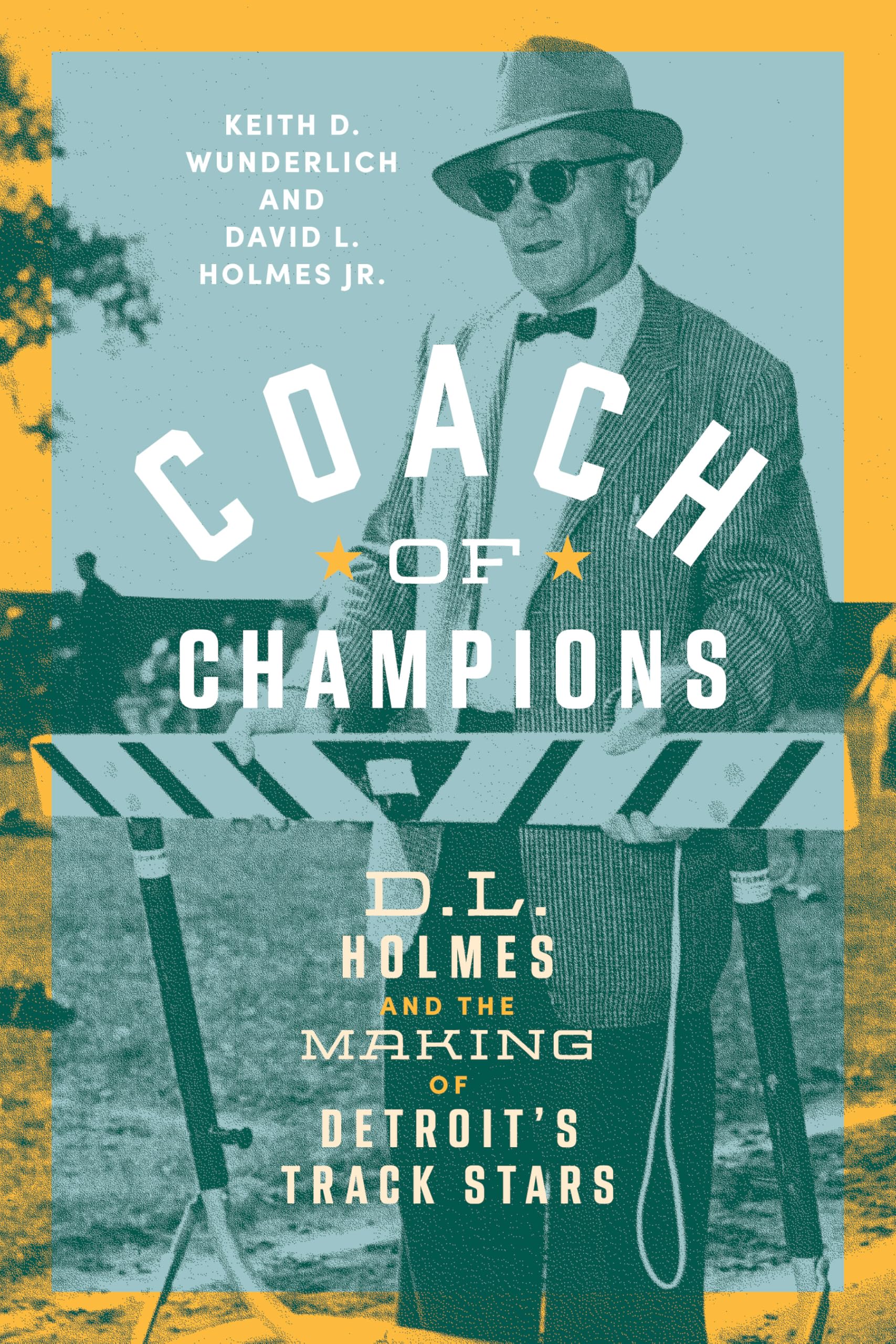 Coach of Champions by David L. Holmes Jr. (Paperback Book)