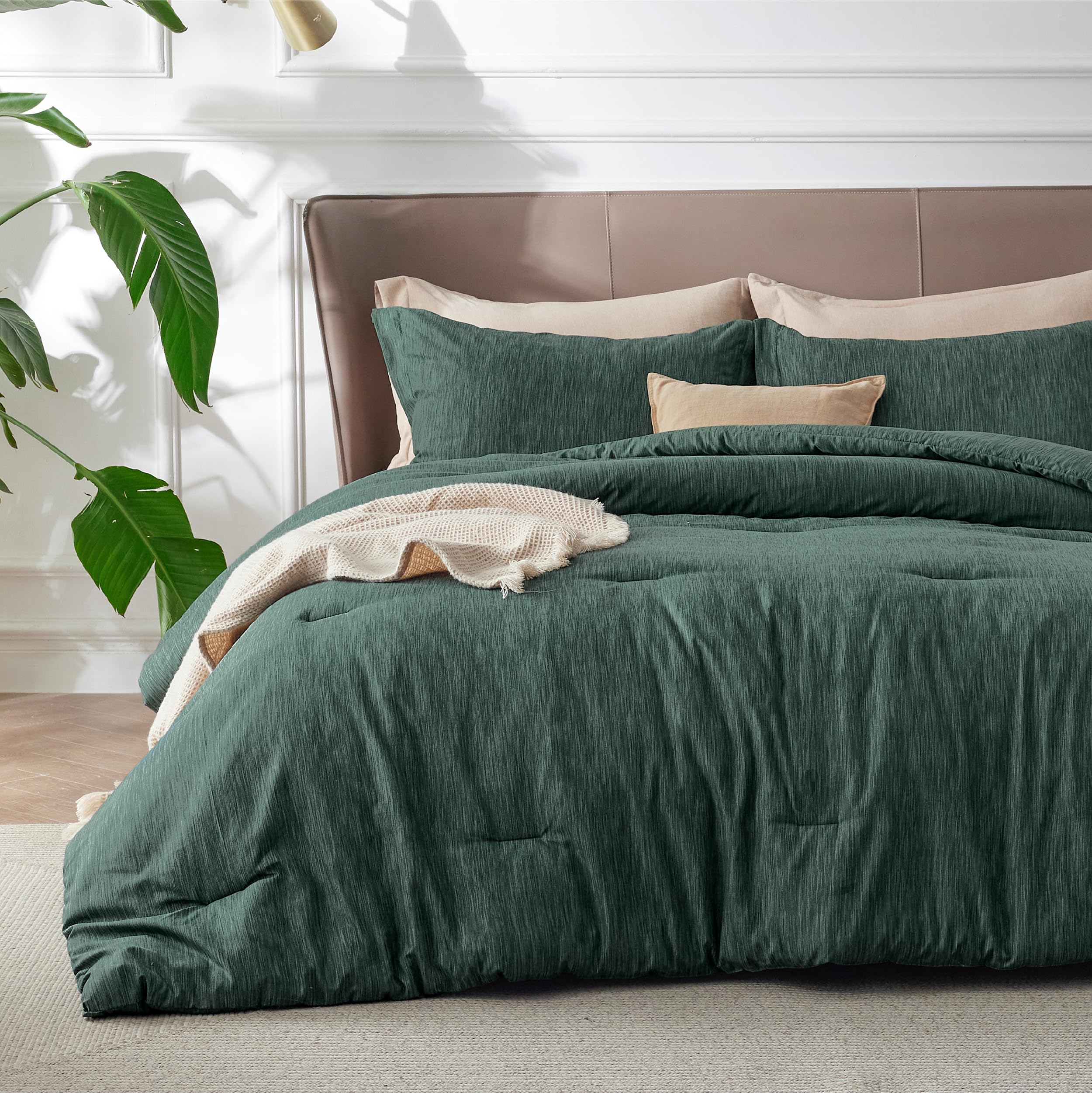 Bedsure Dark Green King Size Comforter Set, Cationic Dyed Bed Set 3 Pcs